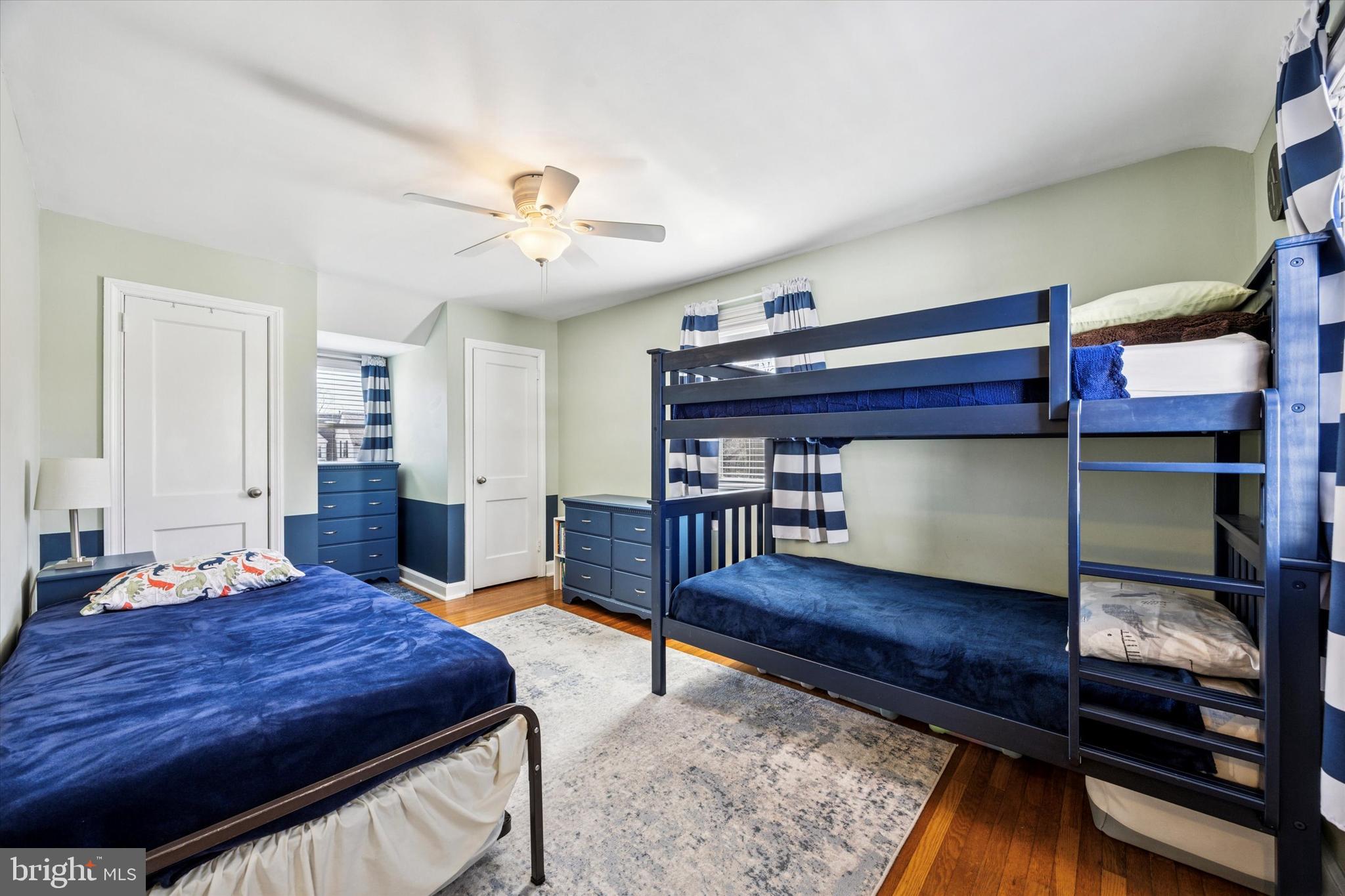 GLADSTONE MANOR - Residential