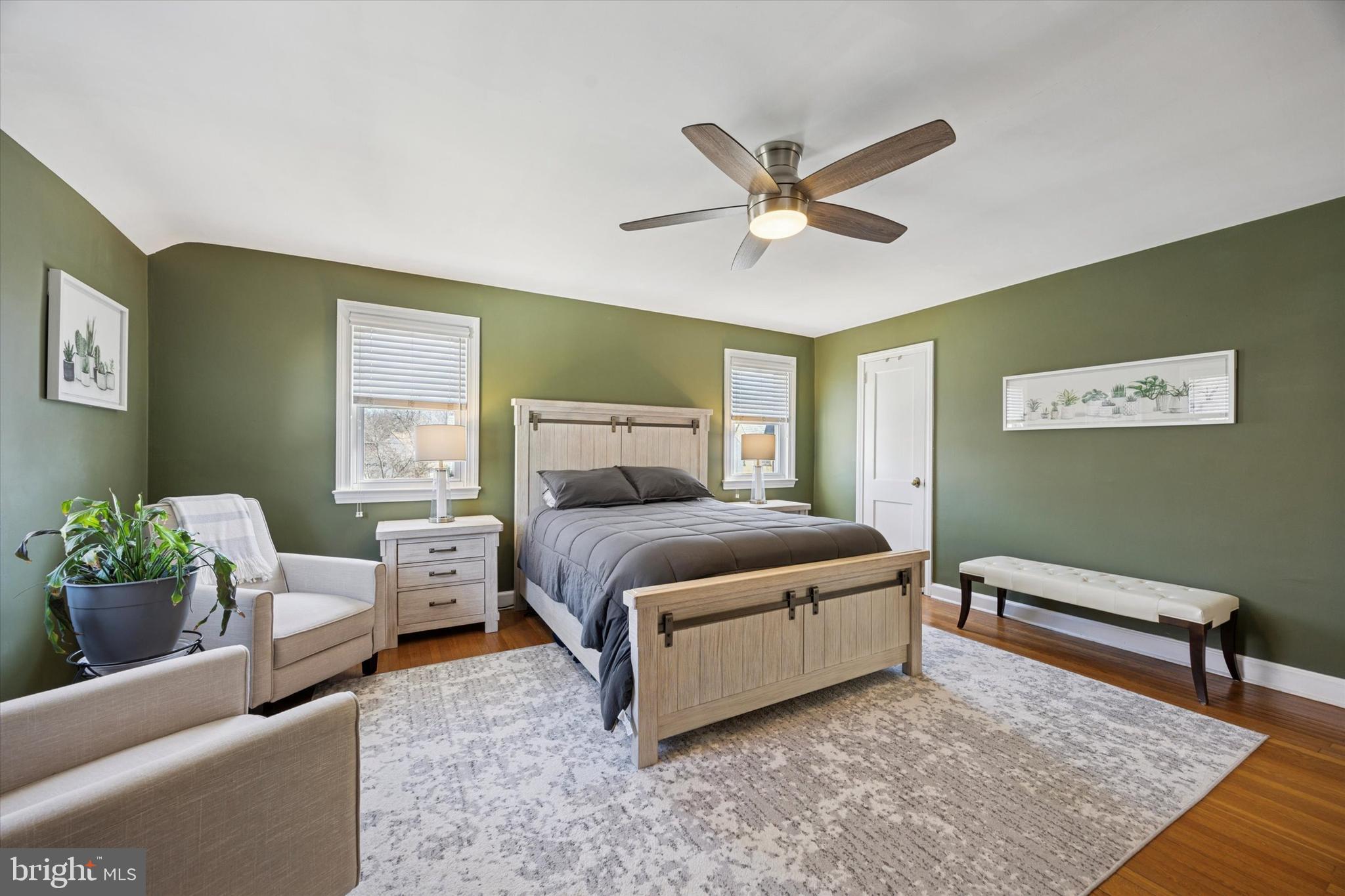 GLADSTONE MANOR - Residential