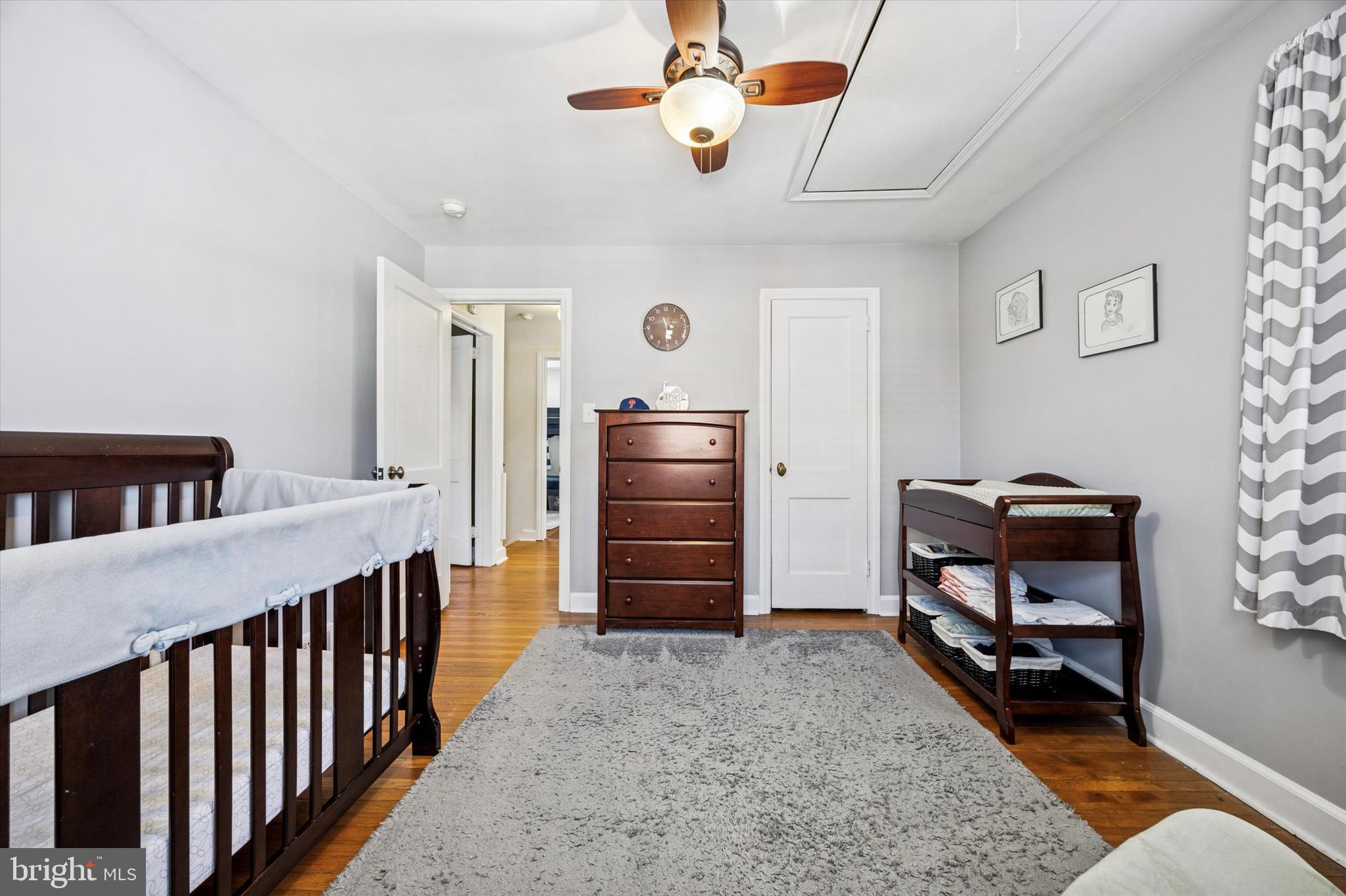 GLADSTONE MANOR - Residential