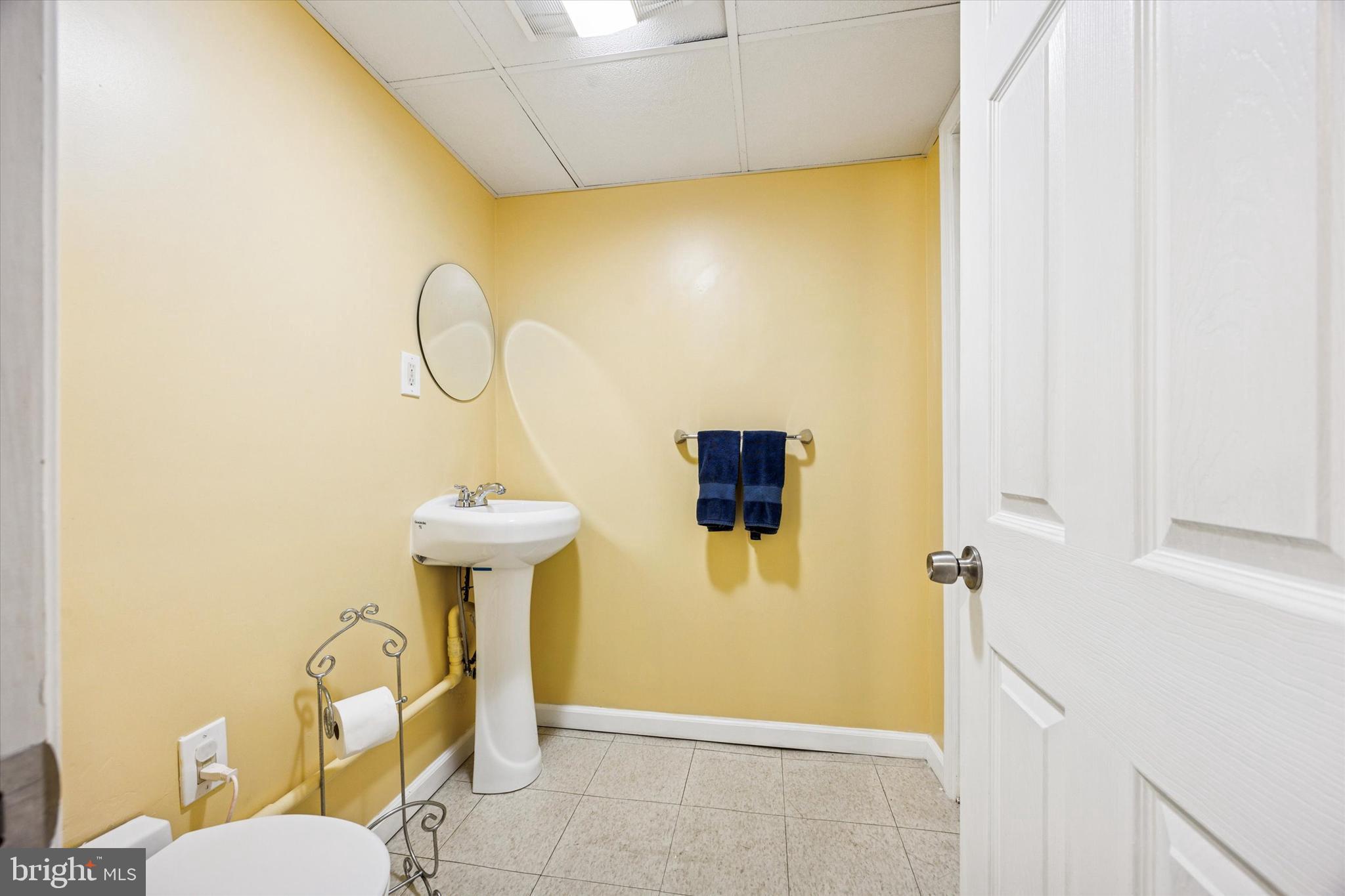 GLADSTONE MANOR - Residential