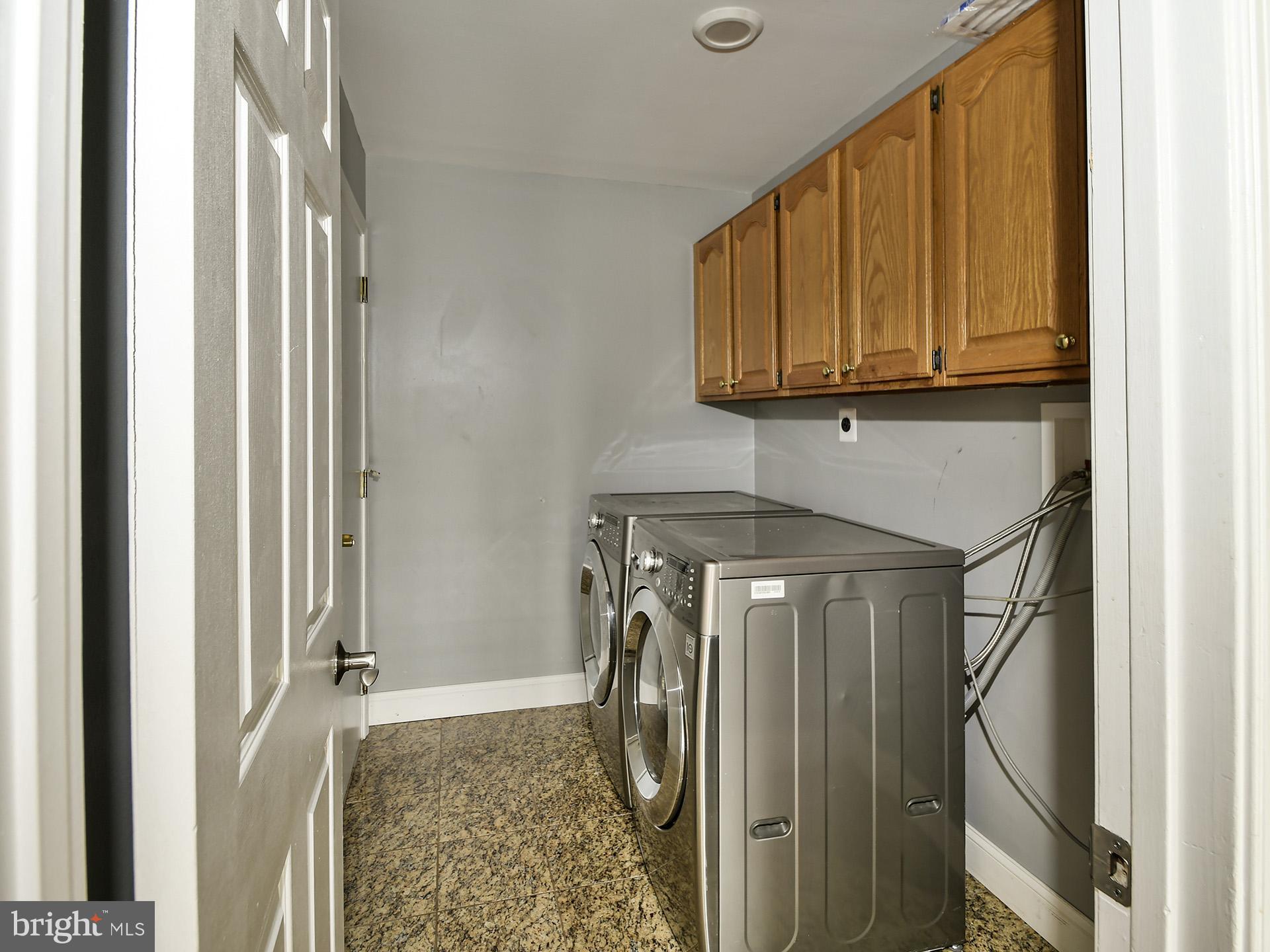 ROSEWOOD MANOR - Residential Lease