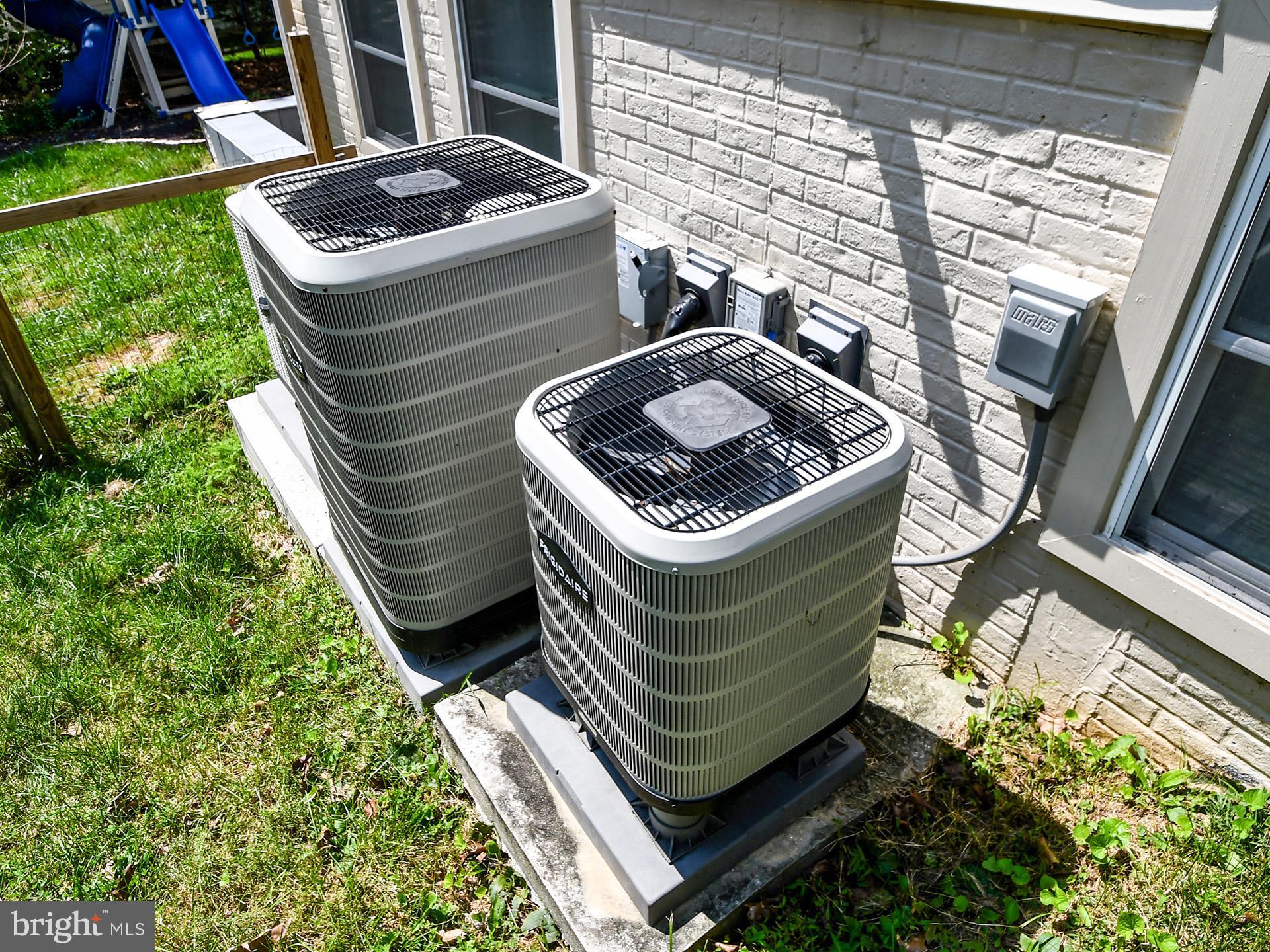 ROSEWOOD MANOR - Residential Lease