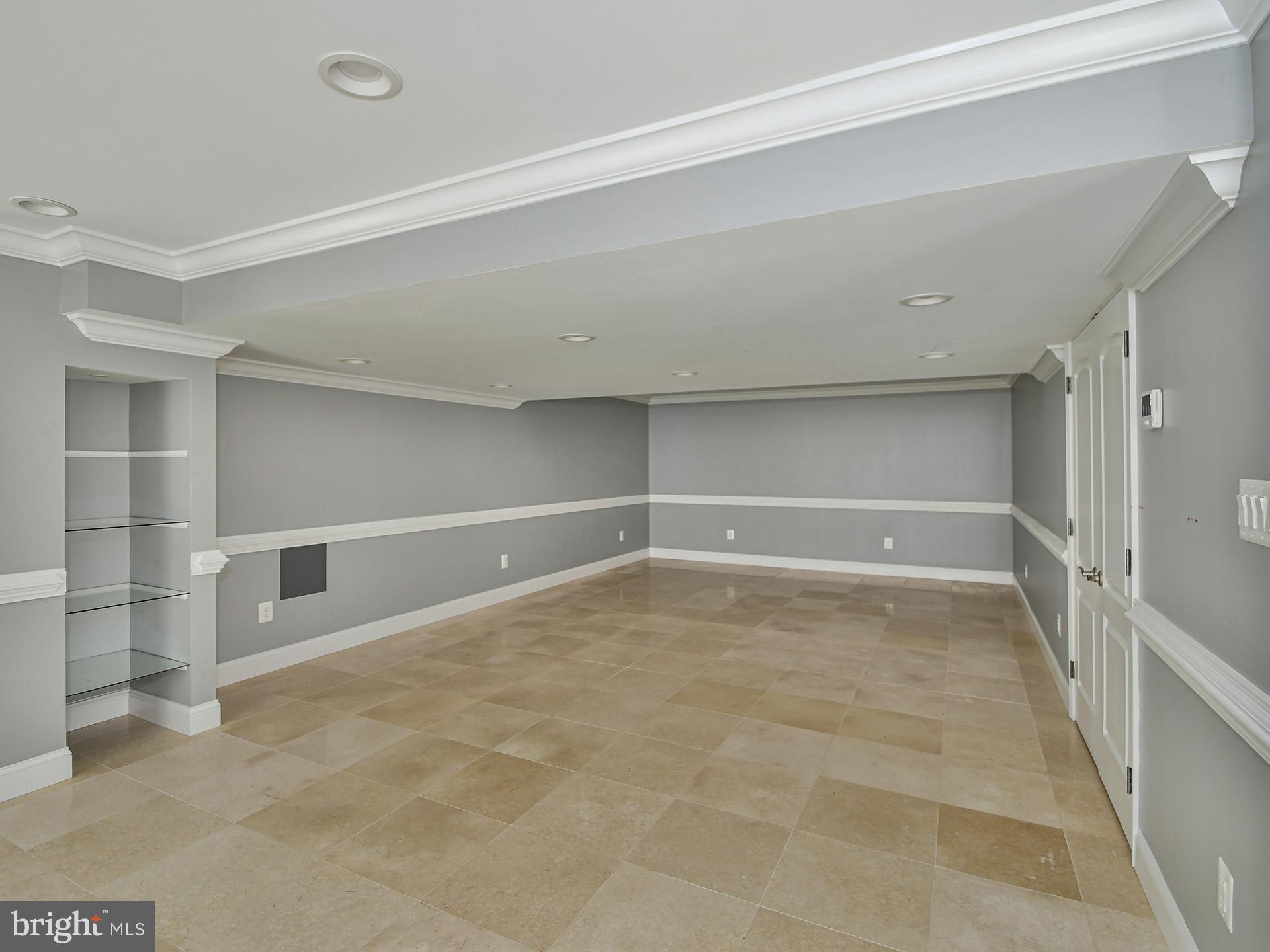 ROSEWOOD MANOR - Residential Lease