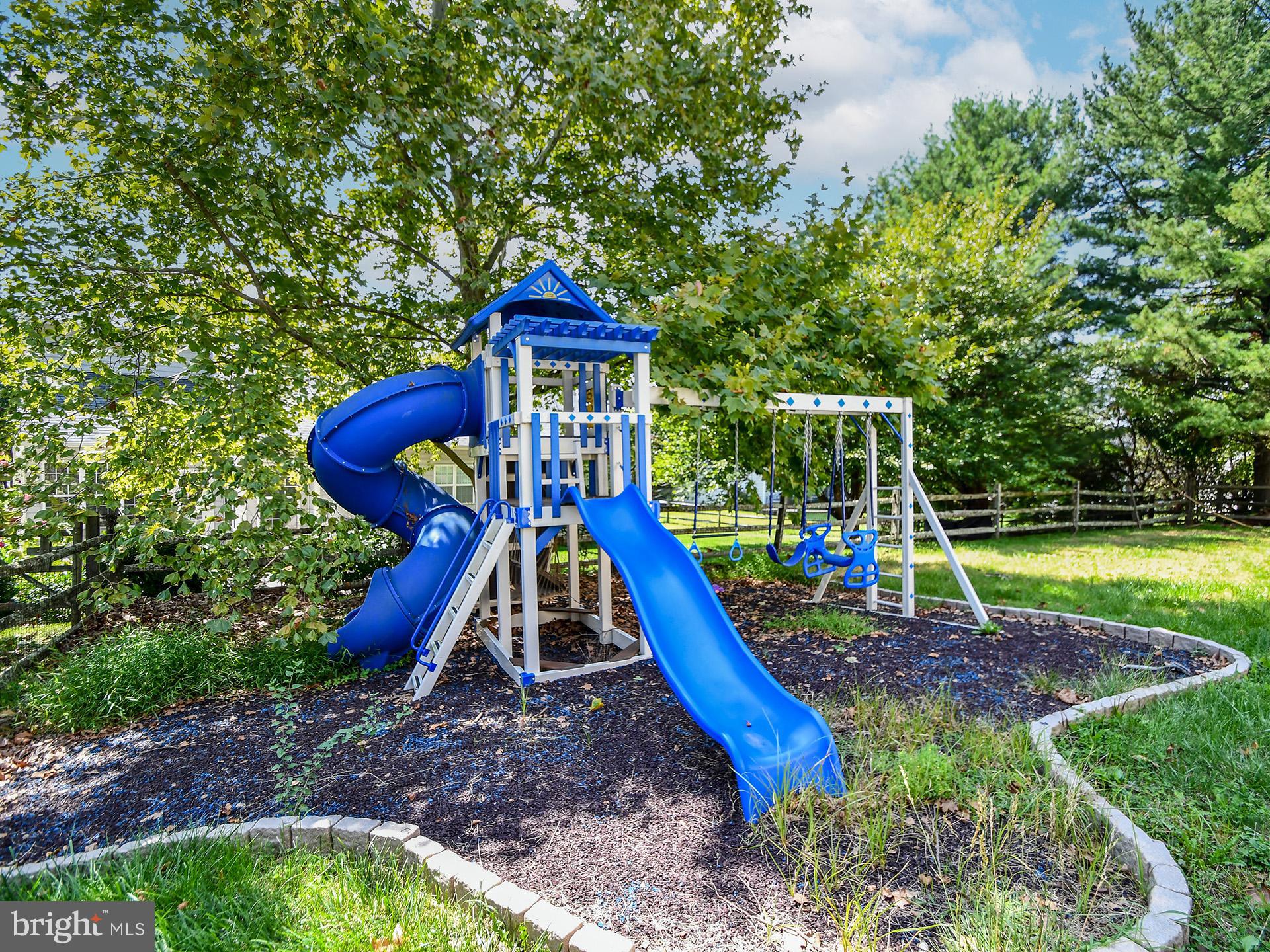 ROSEWOOD MANOR - Residential Lease