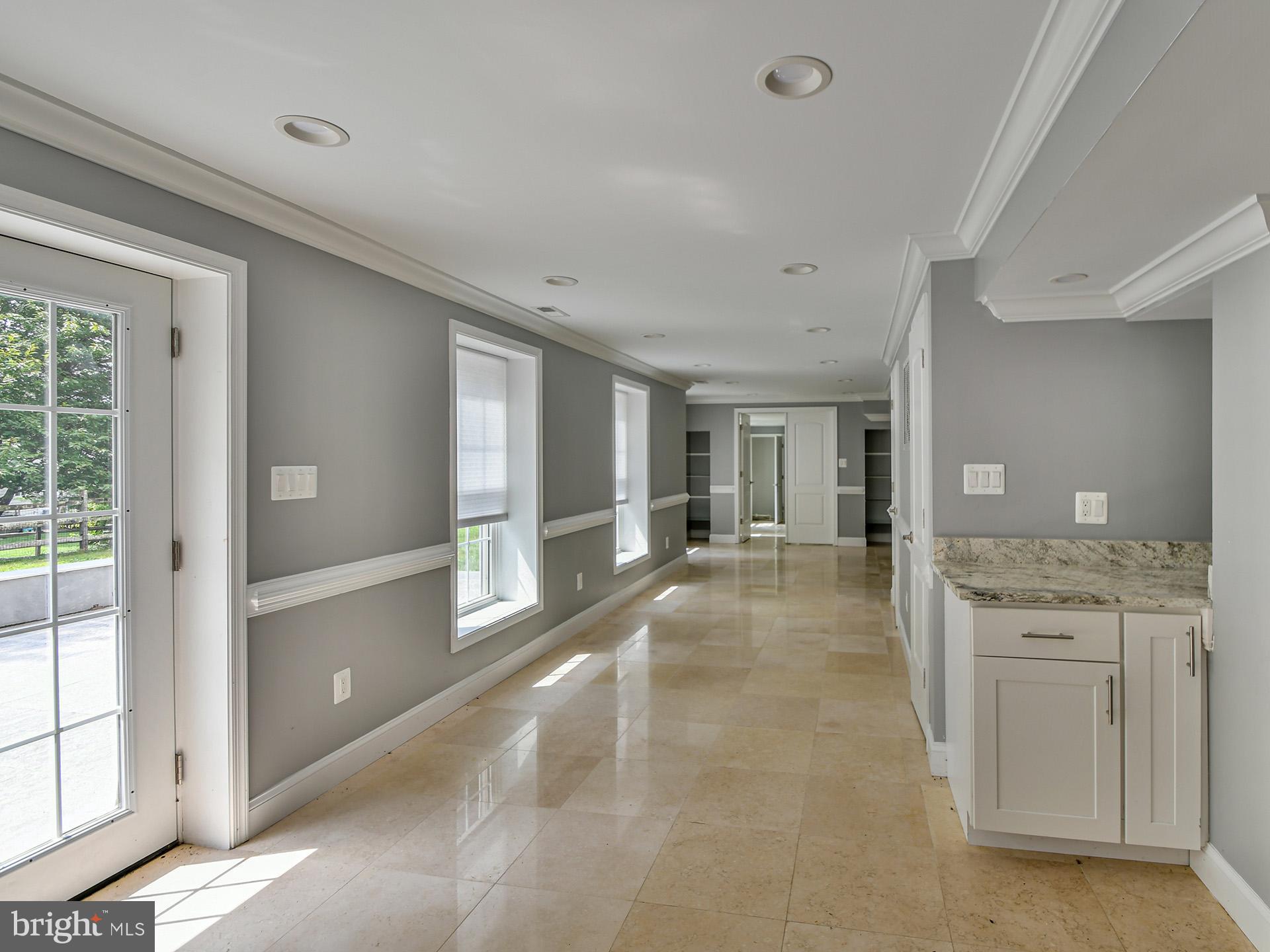 ROSEWOOD MANOR - Residential Lease