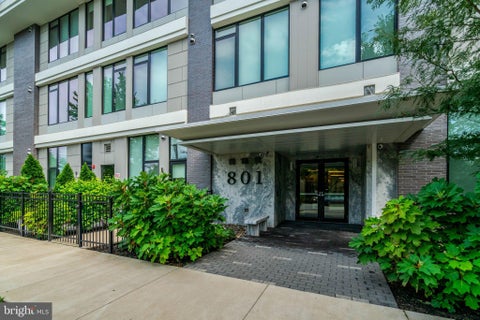 Photo of 801 N Fairfax Street #212, ALEXANDRIA, VA 22314 (MLS # VAAX2066054)