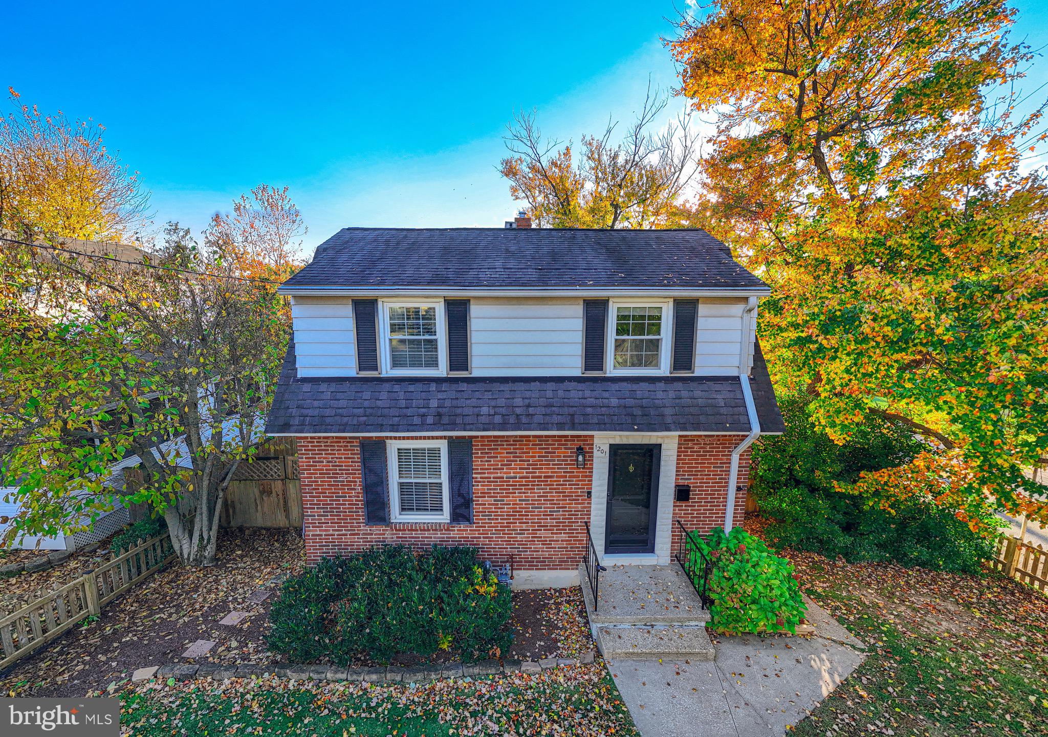 POPLAR AVENUE - Residential