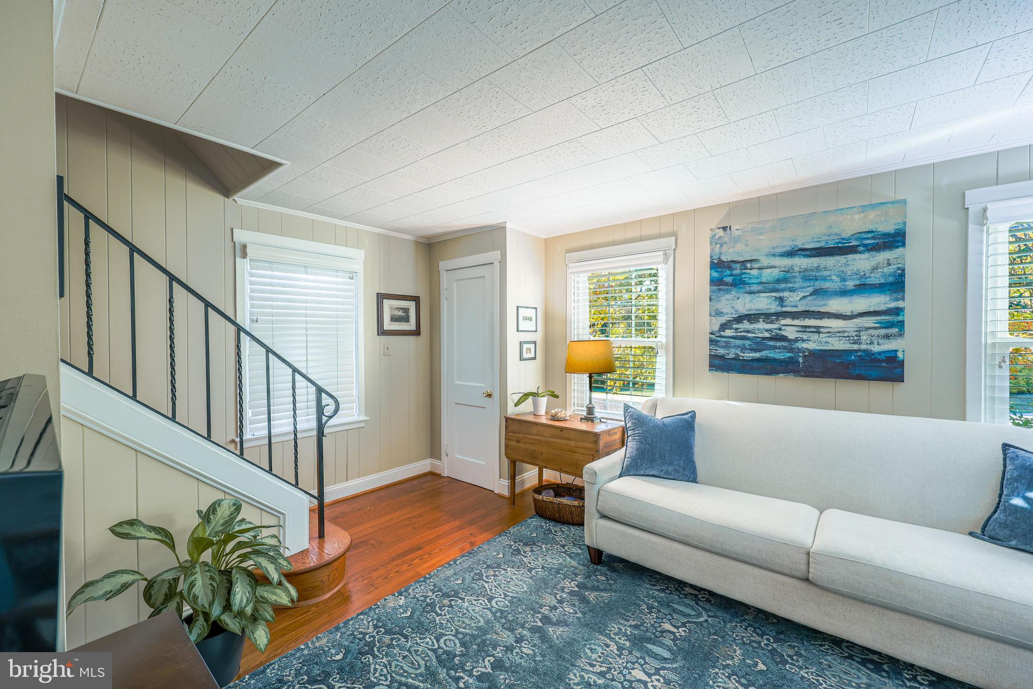 POPLAR AVENUE - Residential