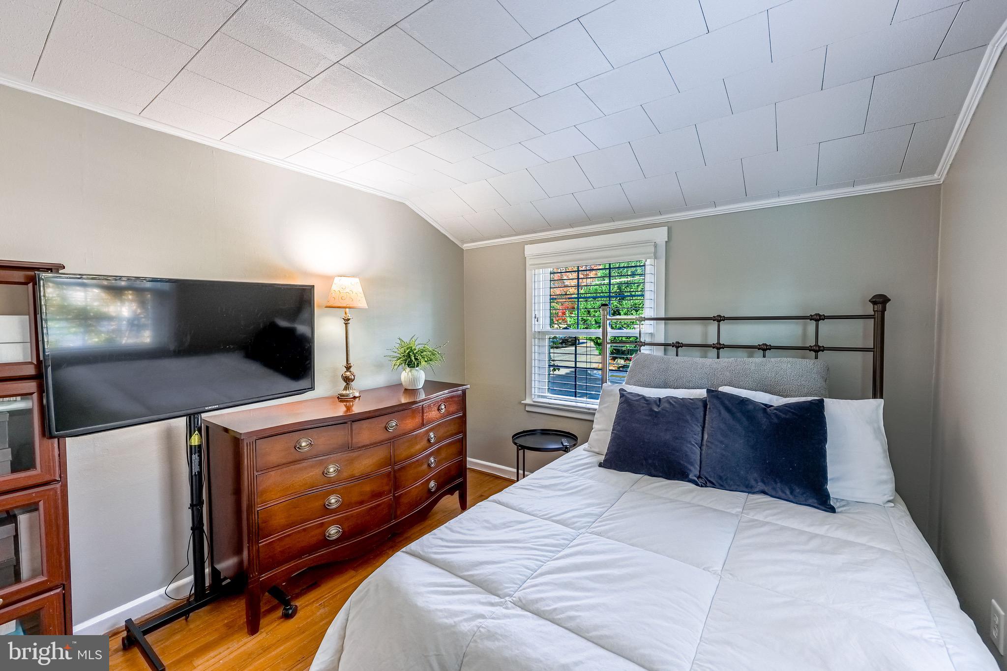 POPLAR AVENUE - Residential