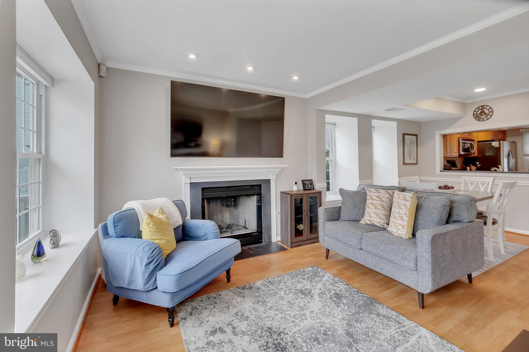 3331 LAKESIDE VIEW DRIVE 6-8