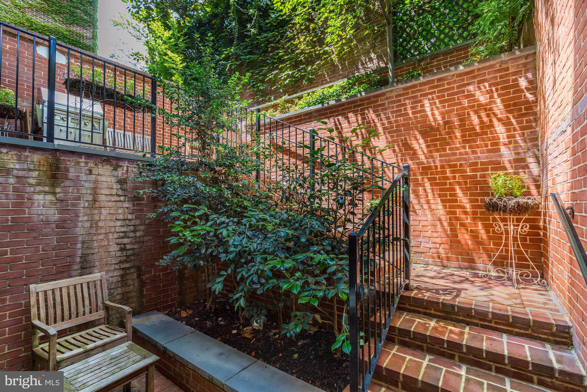 GEORGETOWN - Residential