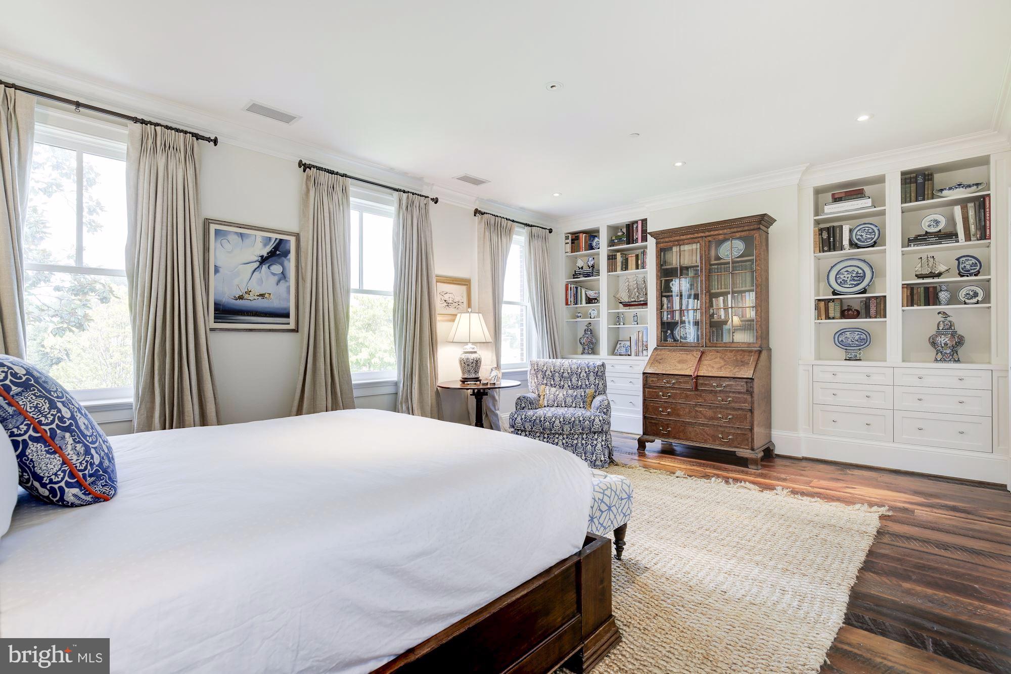 GEORGETOWN - Residential