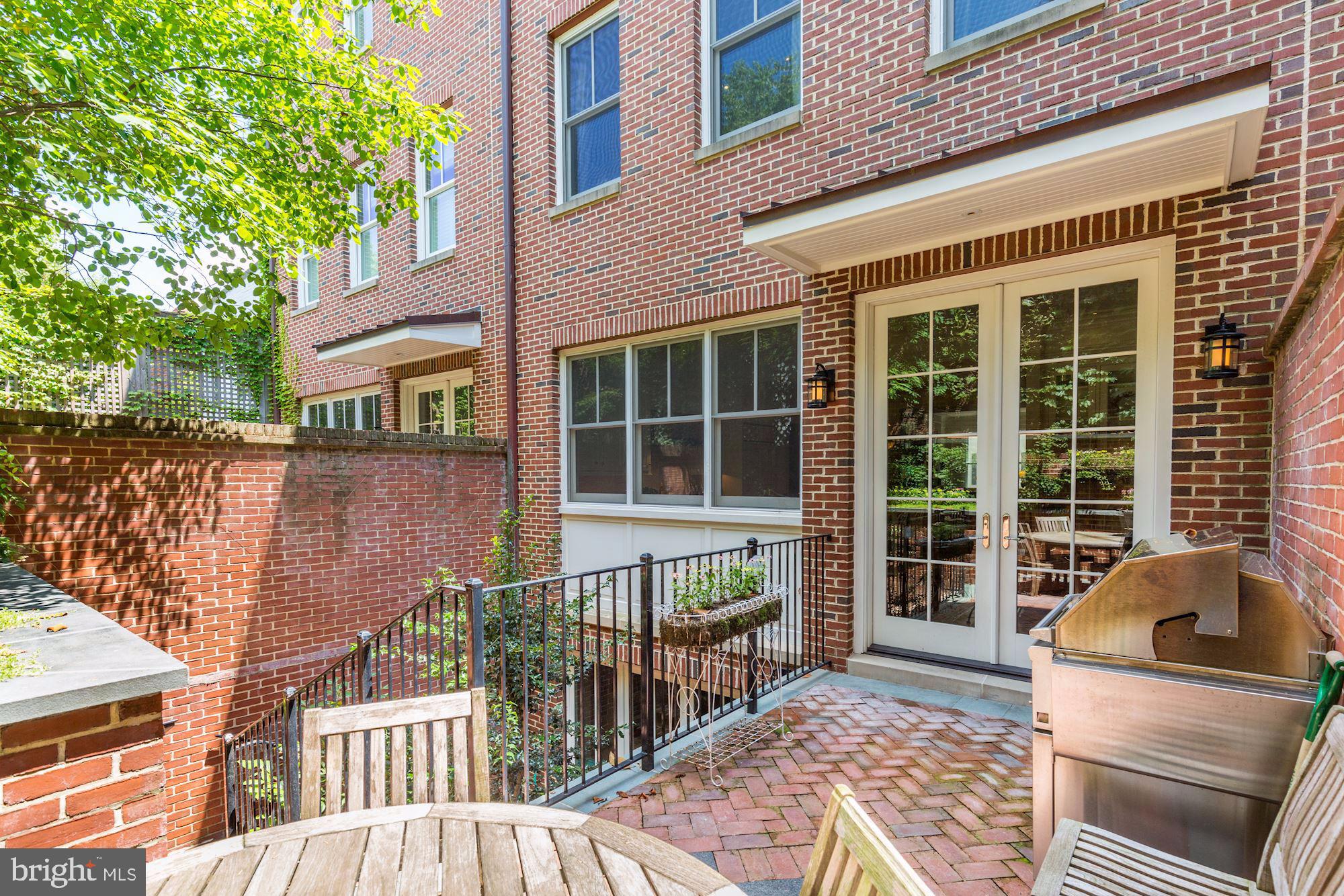GEORGETOWN - Residential