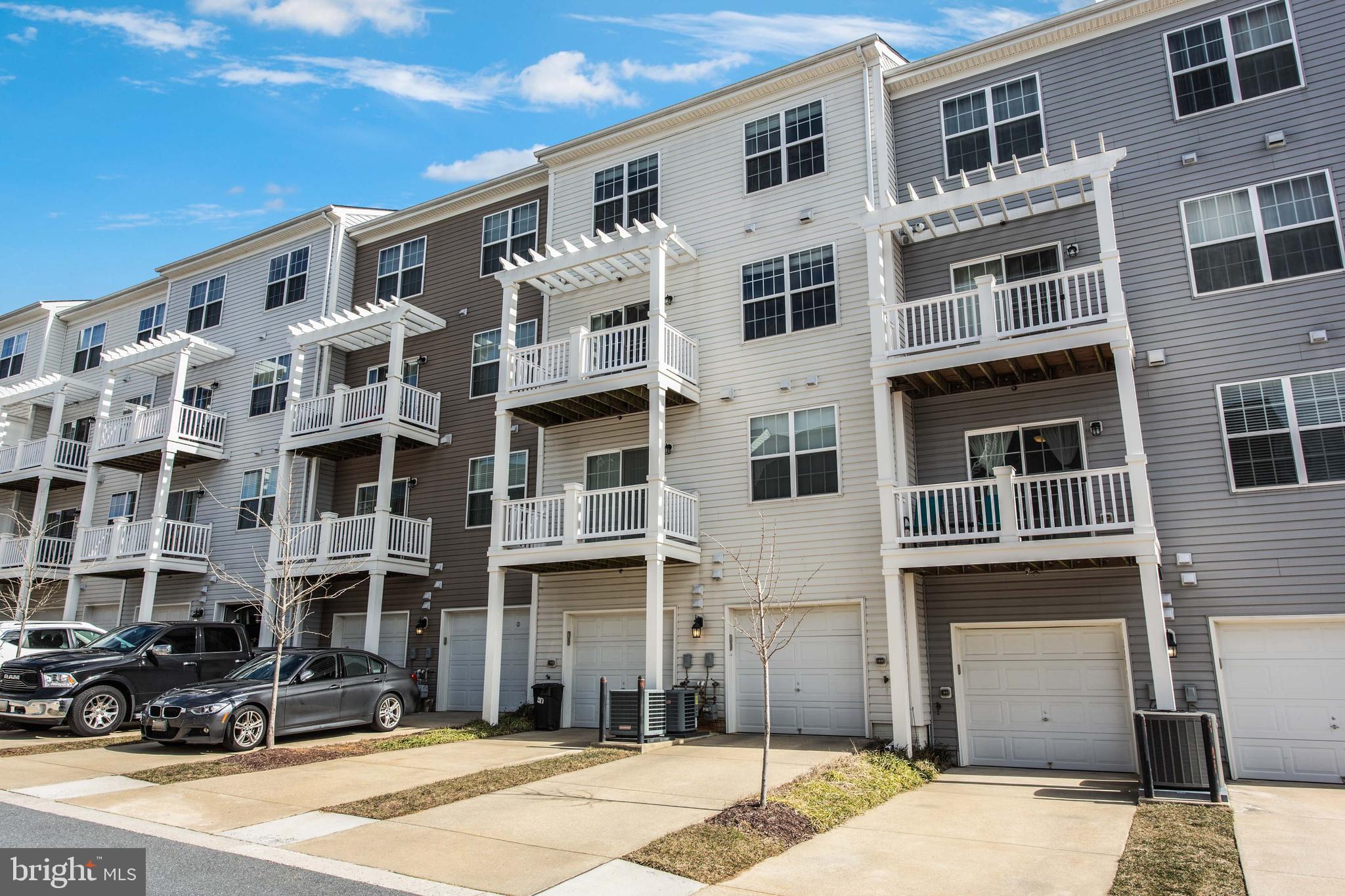 ARORA HILLS - Residential