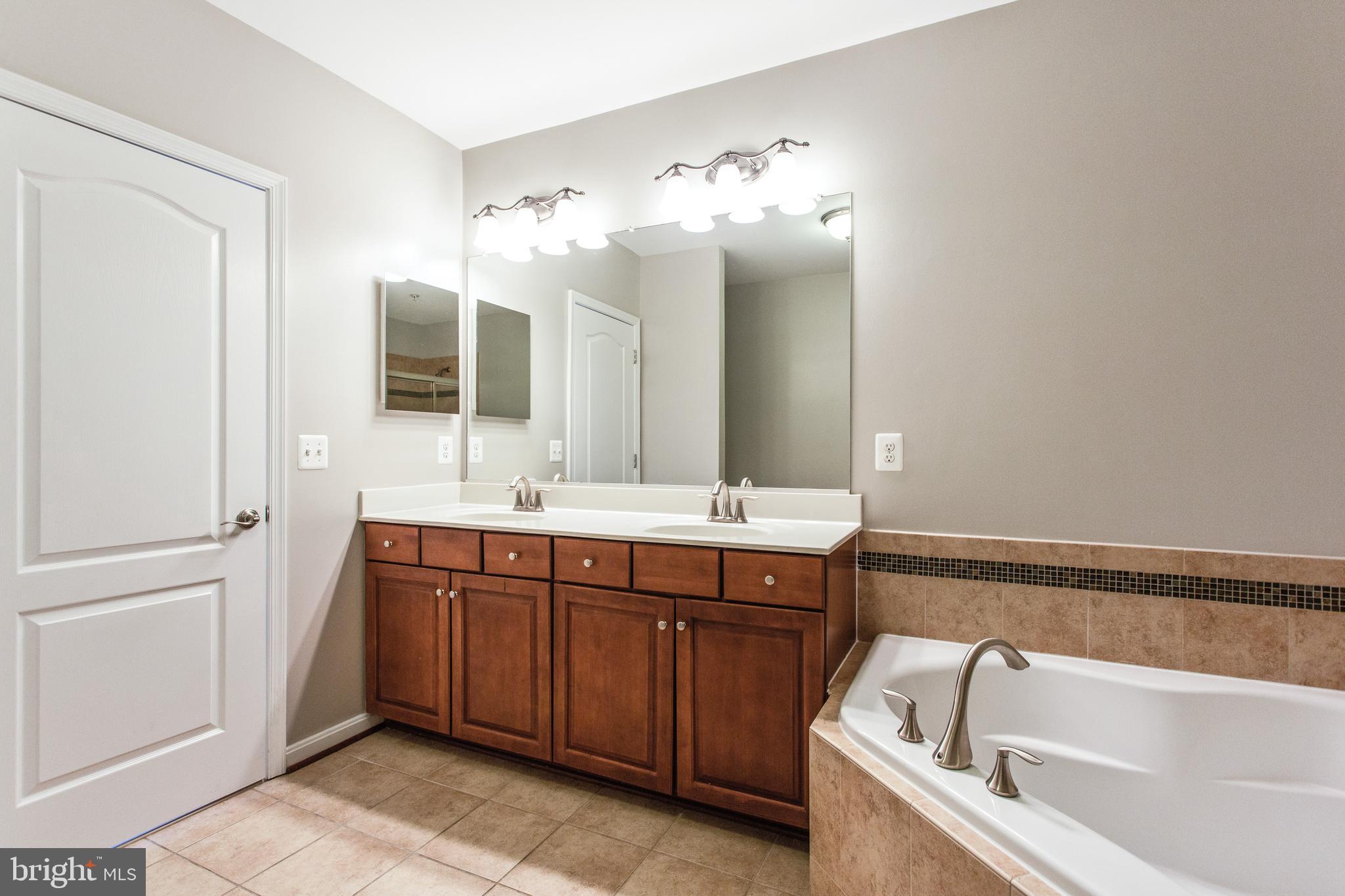 ARORA HILLS - Residential