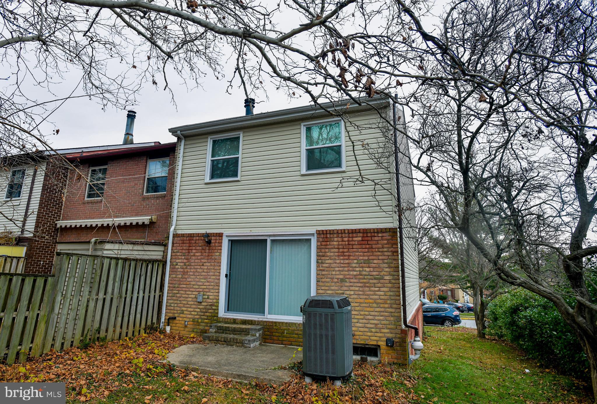 QUEEN ANNE VILLAGE - Residential