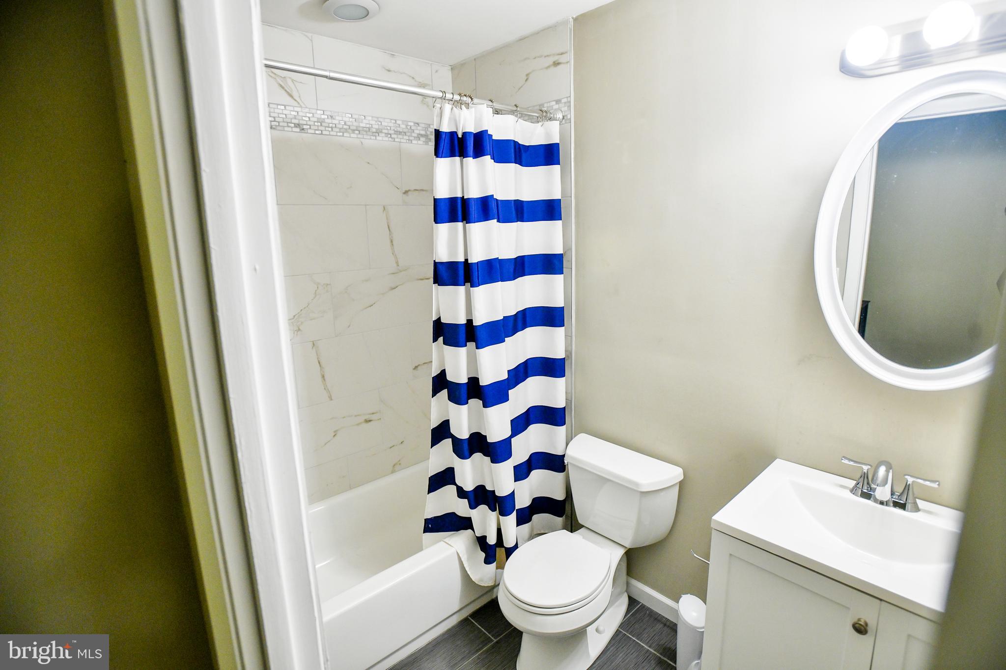 QUEEN ANNE VILLAGE - Residential