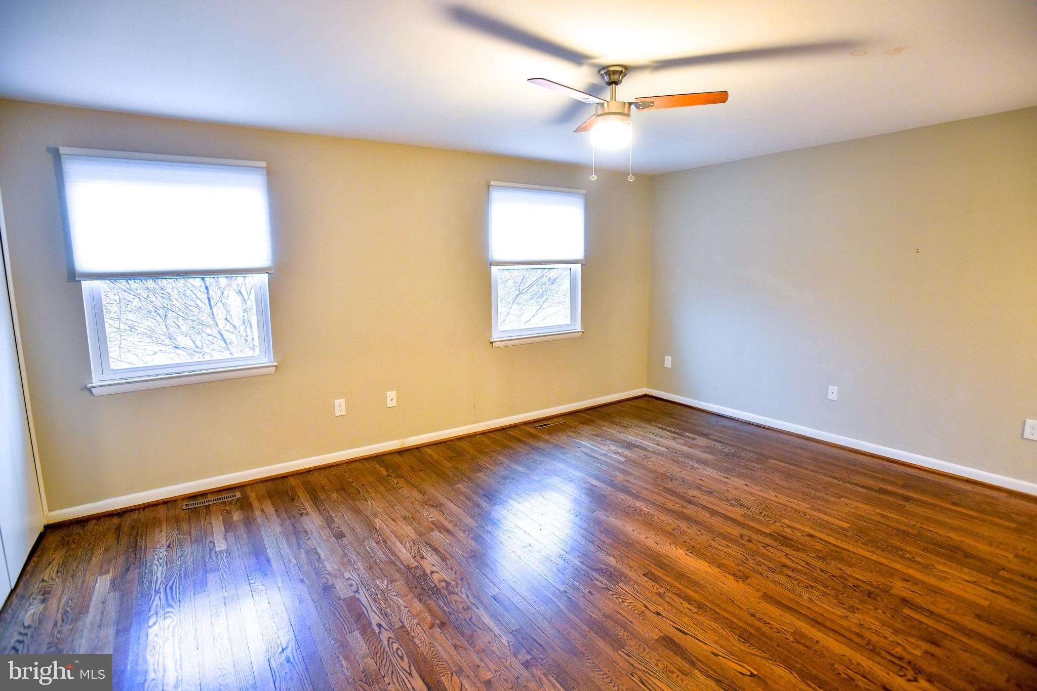 QUEEN ANNE VILLAGE - Residential