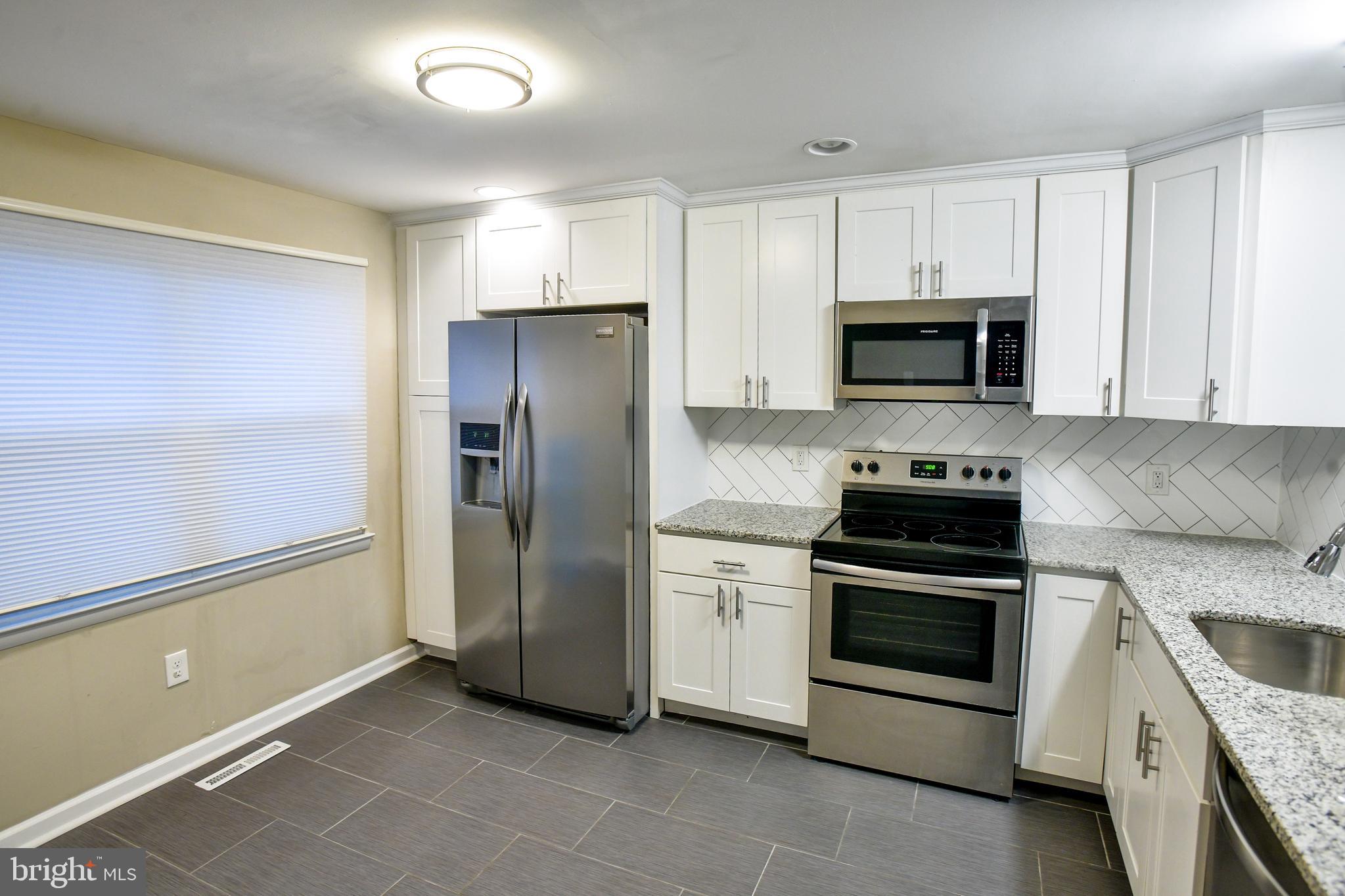 QUEEN ANNE VILLAGE - Residential