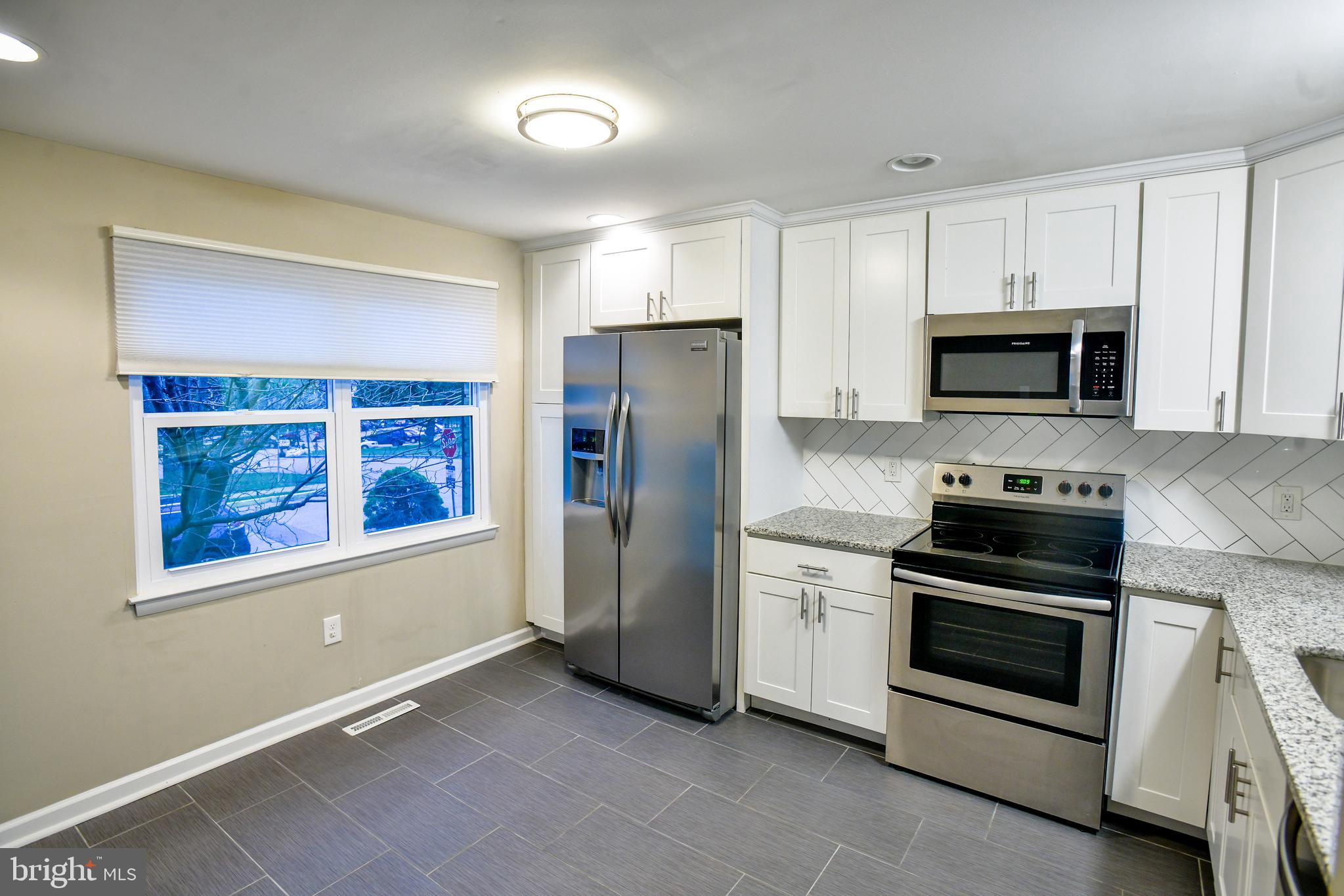 QUEEN ANNE VILLAGE - Residential