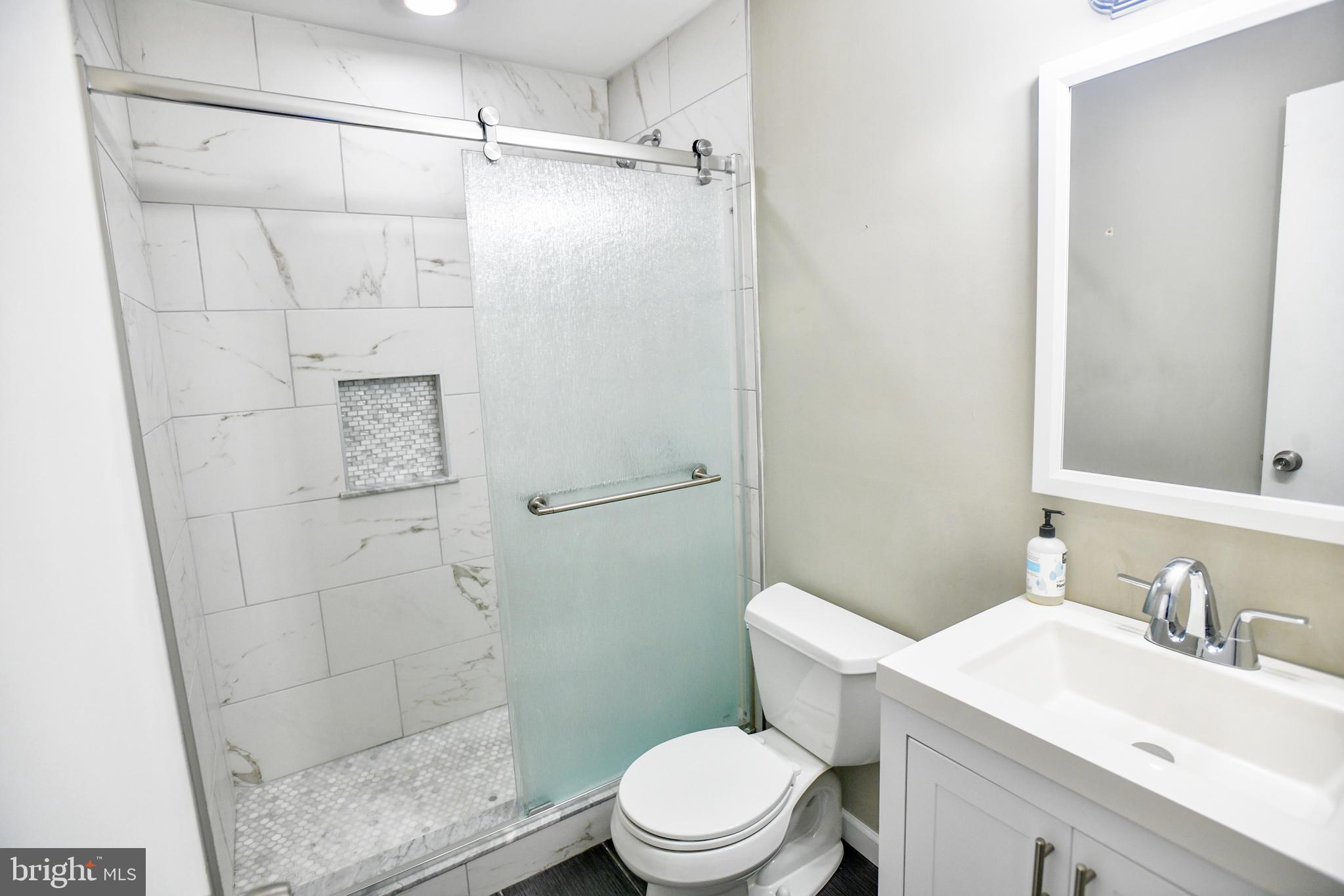 QUEEN ANNE VILLAGE - Residential