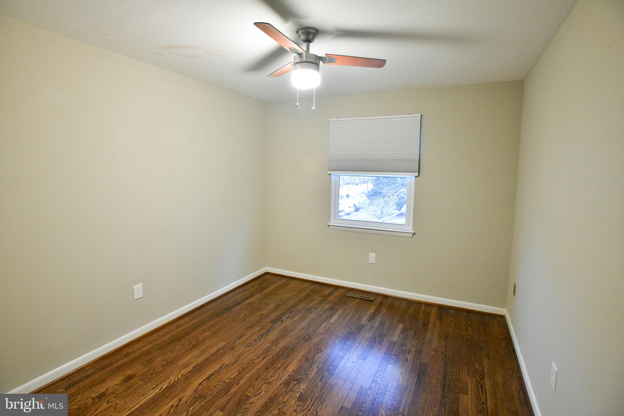 QUEEN ANNE VILLAGE - Residential