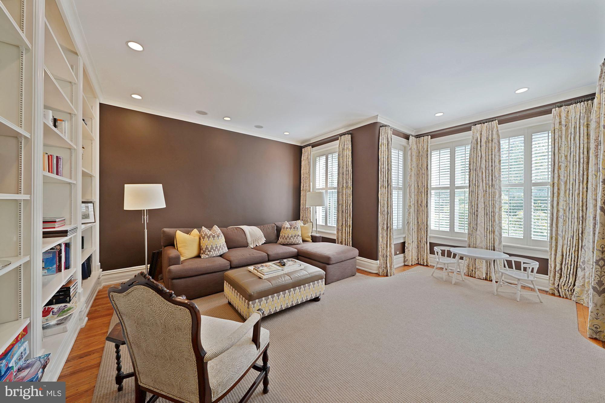 GEORGETOWN - Residential