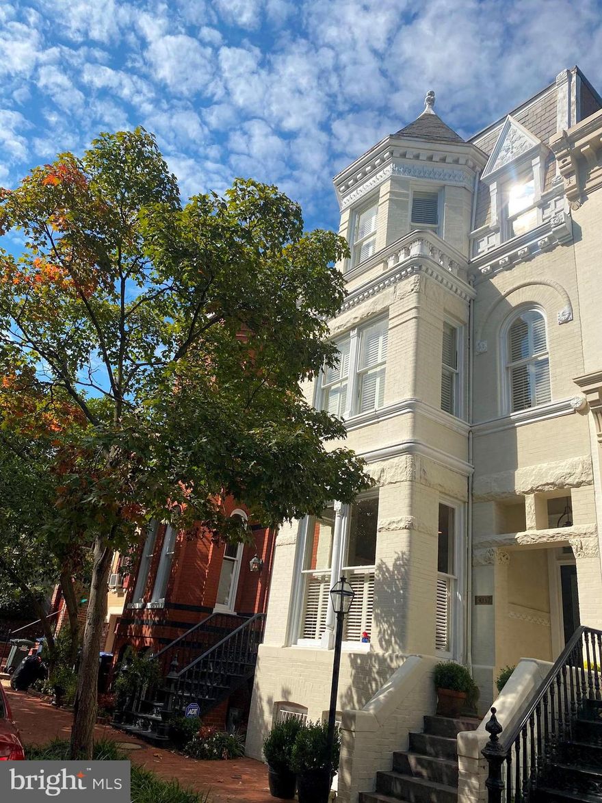 NEW LISTING!  MUCH ADMIRED CA 1871 CUSTOM BUILT VICTORIAN ON DESIRABLE BLOCK WITH DEEP PROFESIONALLY DESIGNED (GUY WILLIAMS) GARDEN WITH MATURE PLANTINGS AND SEPARATE ENTERTAINING SPACES AS WELL AS A WATER FEATURE. HIGH CEILINGS AND FOUR FIREPLACES WITH VINTAGE FLOORS AND ABUNDANT SUNLIGHT.  LUXE PRIMARY SUITE WITH BAY WINDOW AND EN SUITE MARBLE BATHROOM, TABLE SPACE KITCHEN WITH SUNNY BAY AND GAS VIKING, SUBZERO AND LARGE LIVING ROOM WITH FRENCH DOORS TO GARDEN. SECOND FLR LIBRARY AND GUEST SUITE WITH PRIVATE BATHROOM.  FINISHED LOWER LEVEL WITH GUEST SUITE KITCHENETTE, FULL BATHROOM AND FRONT AND BACK ENTRANCES. SPECIAL HOME WITH UNIVERSAL APPEAL AND TONS OF CHARM AND ARCHITECTURAL DETAIL.