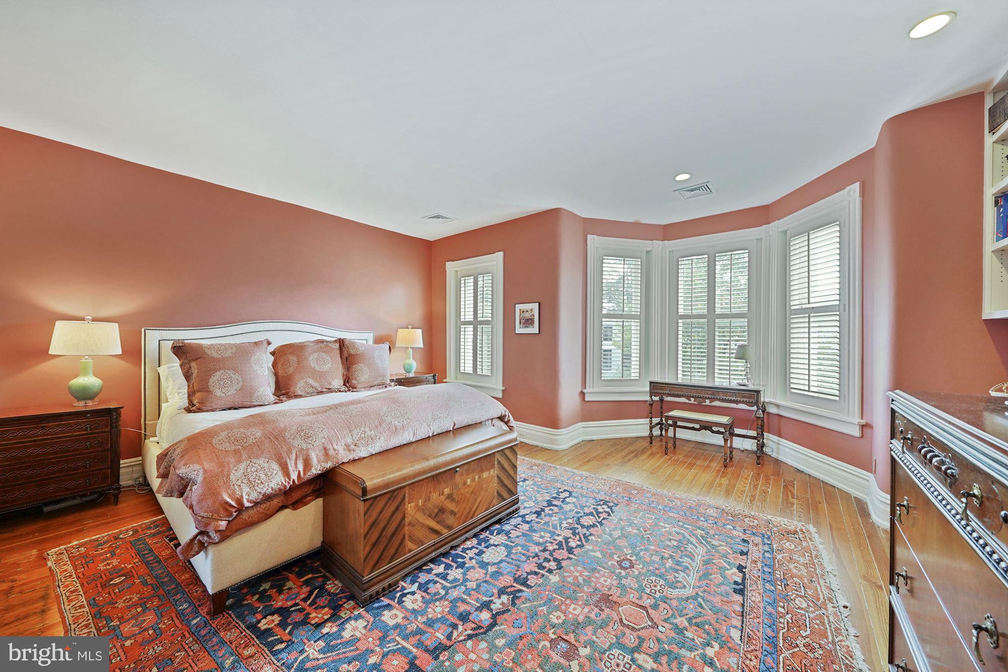 GEORGETOWN - Residential