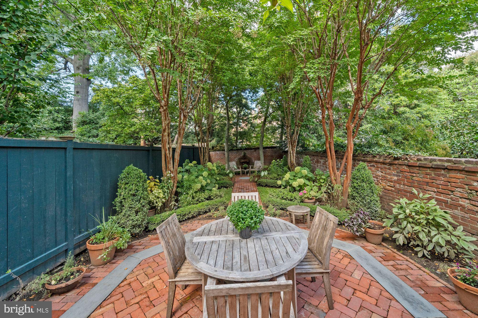 GEORGETOWN - Residential