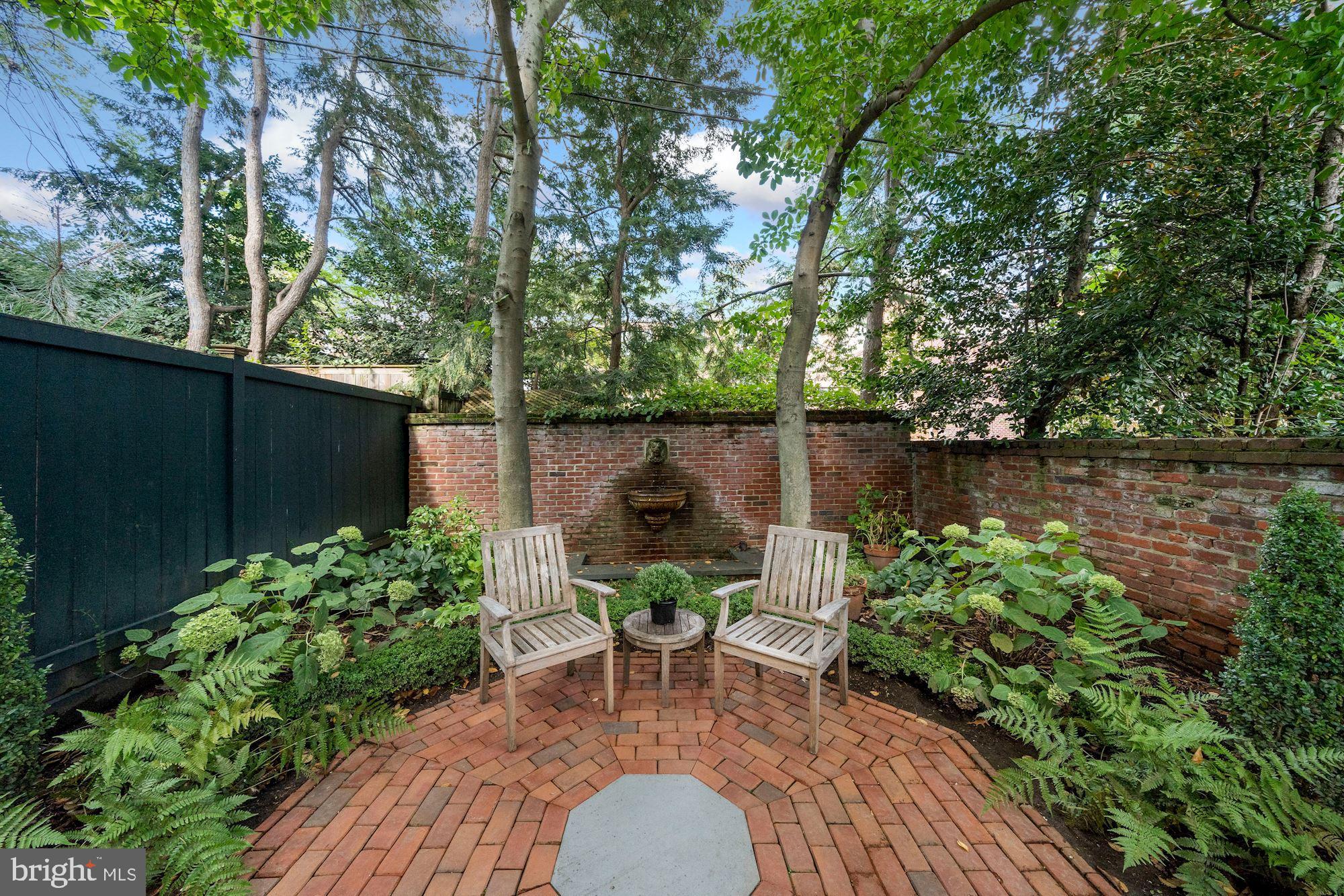 GEORGETOWN - Residential