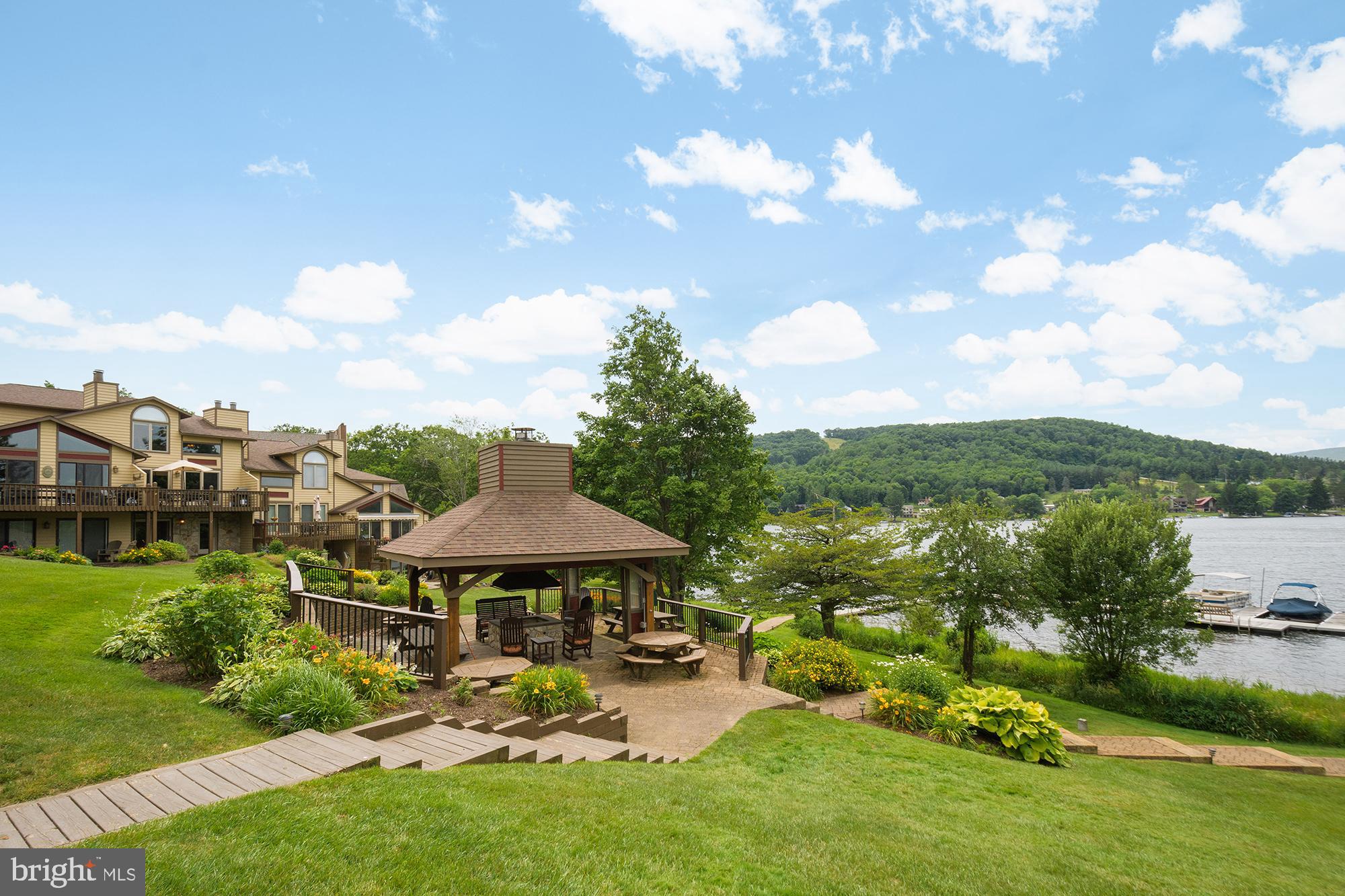 THE WILLOWS - Residential