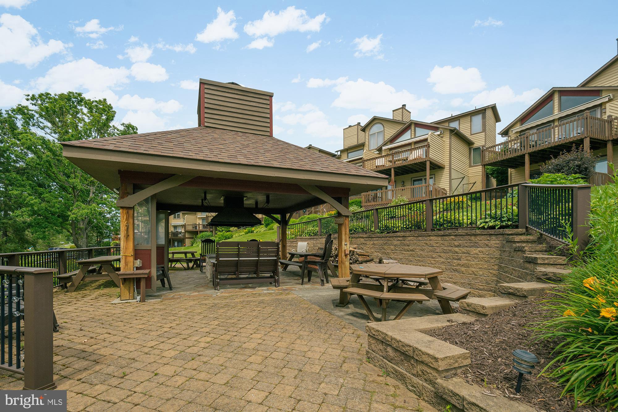 THE WILLOWS - Residential