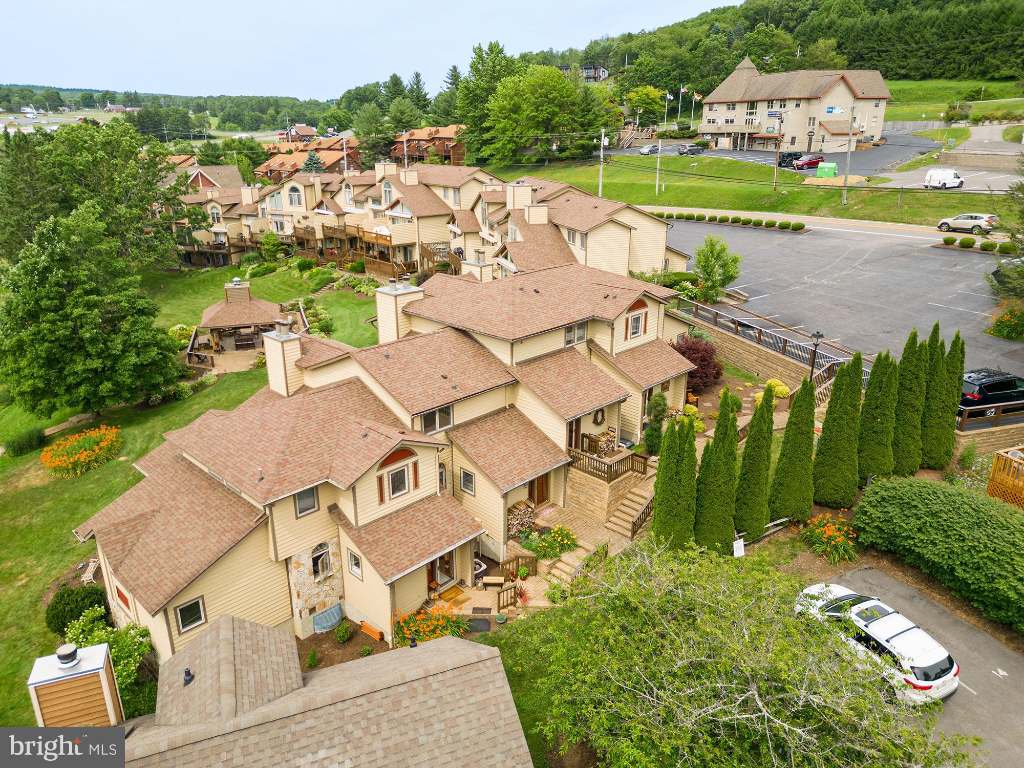 THE WILLOWS - Residential