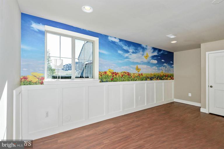 CLARKSBURG VILLAGE - Residential Lease