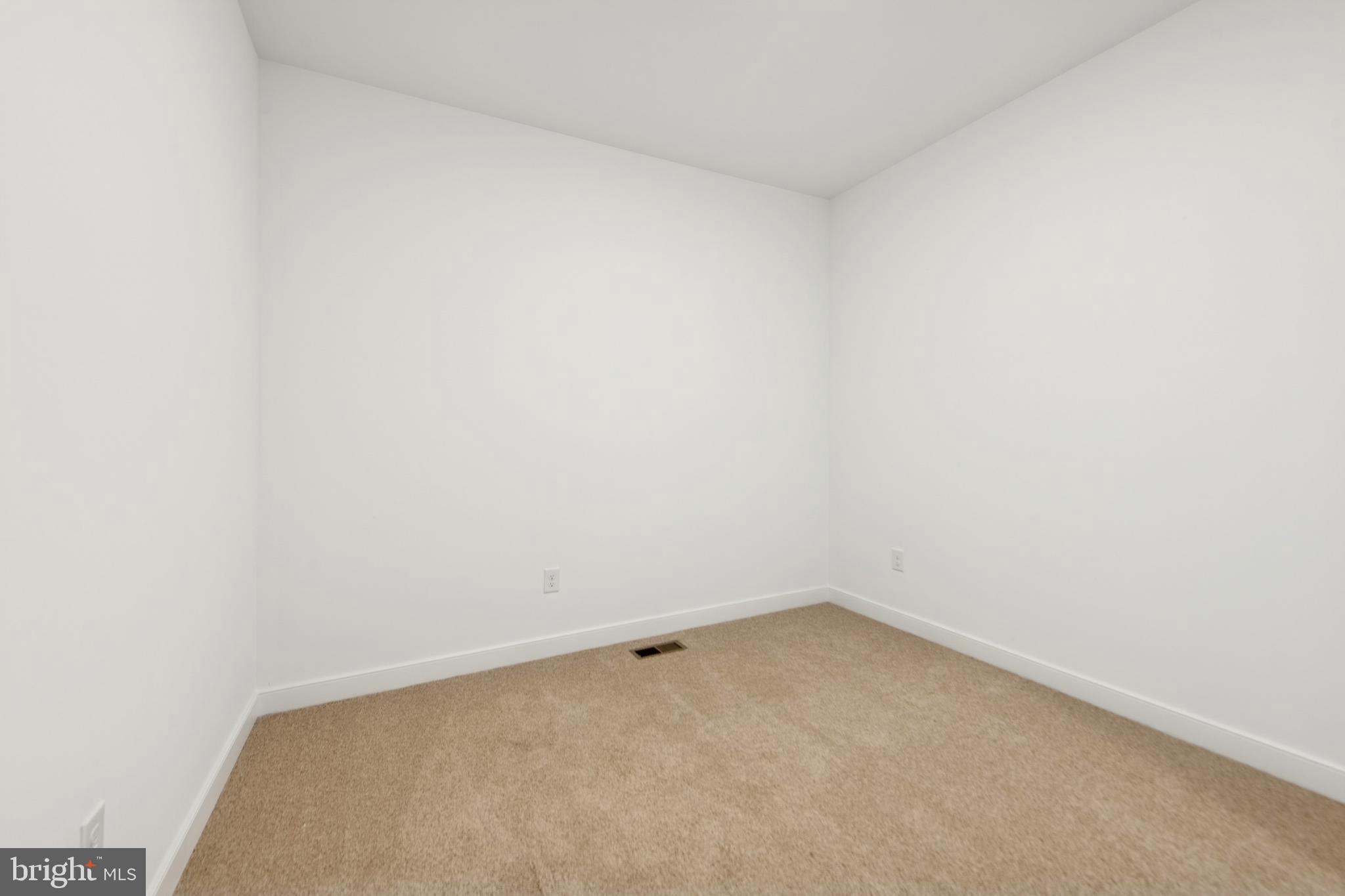 MONARCH GLEN - Residential