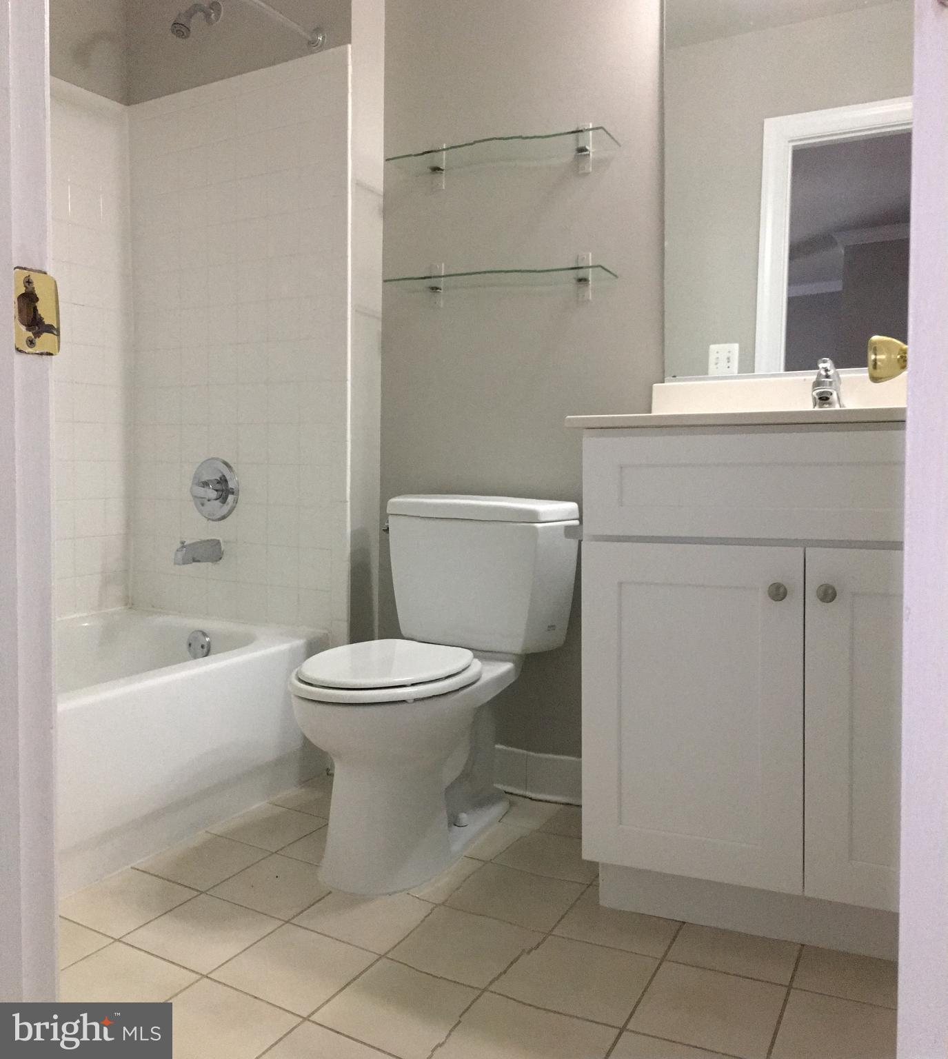 KENTLANDS - Residential Lease