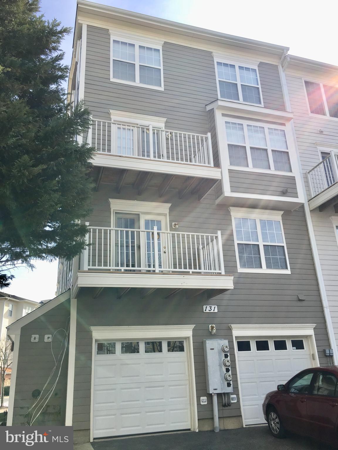 KENTLANDS - Residential Lease