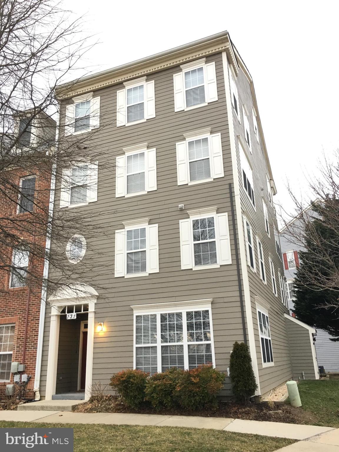 KENTLANDS - Residential Lease