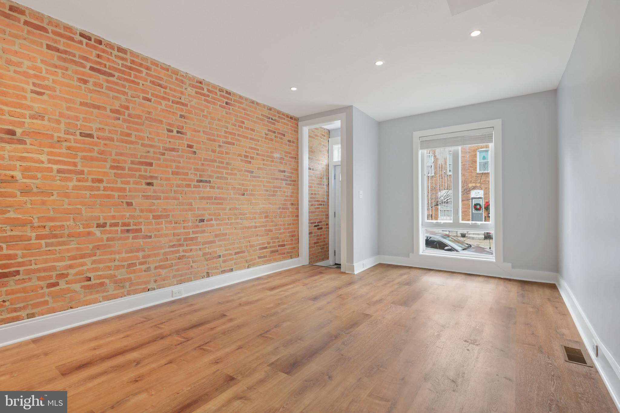 GREEKTOWN - Residential Lease