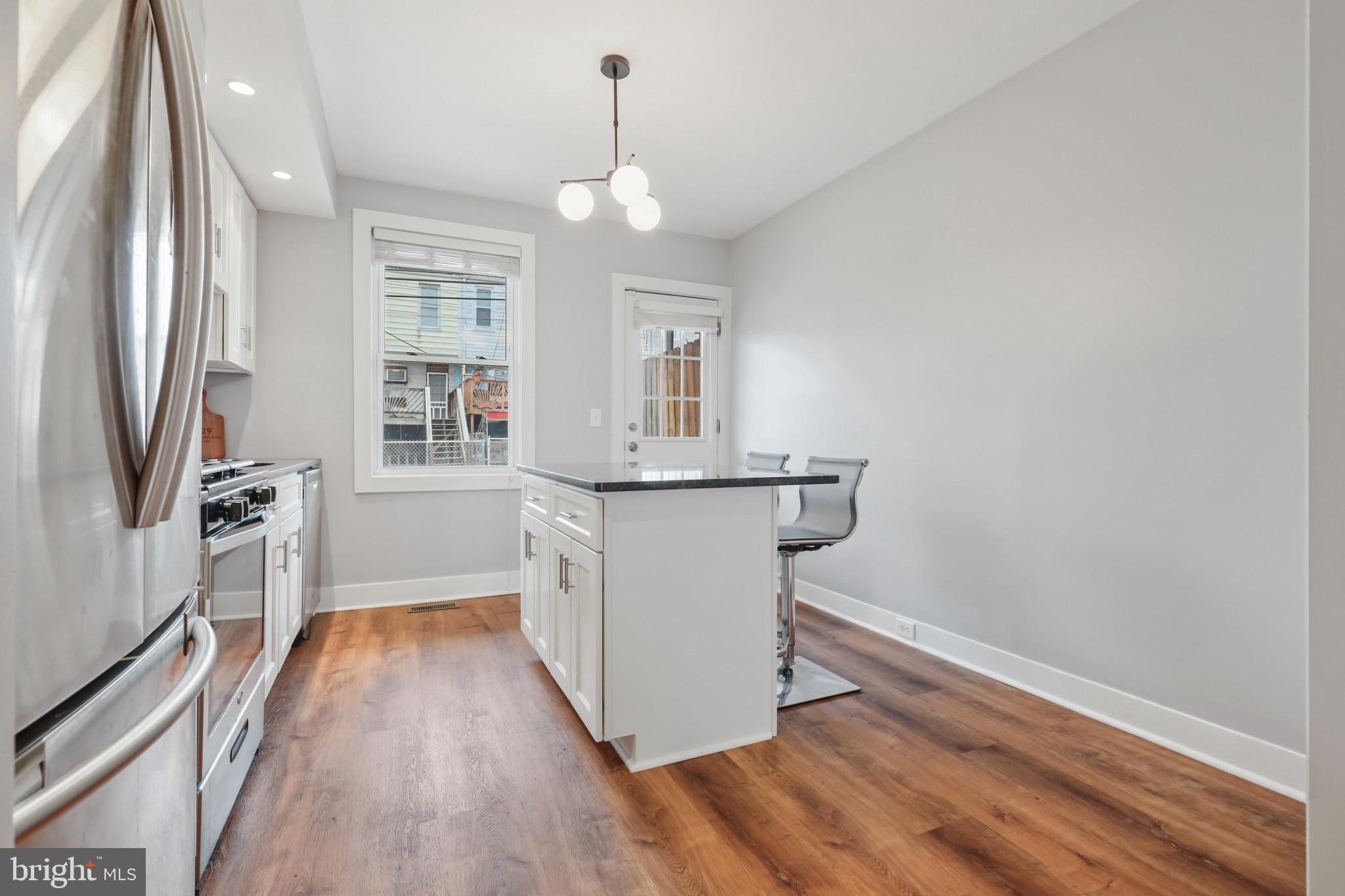 GREEKTOWN - Residential Lease