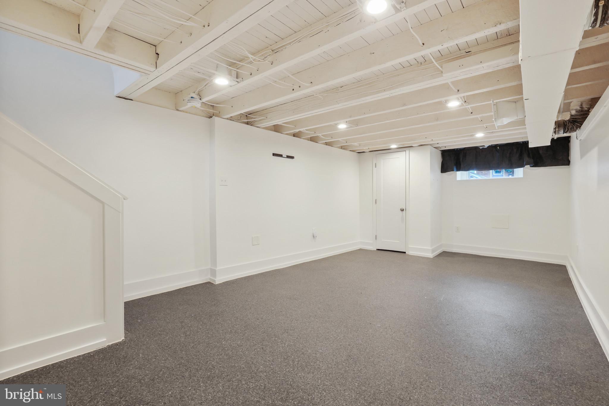 GREEKTOWN - Residential Lease