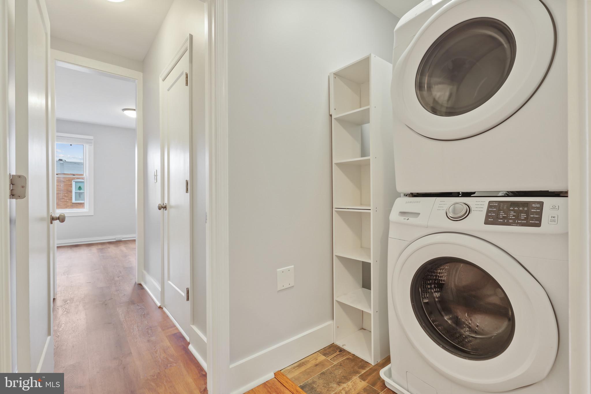 GREEKTOWN - Residential Lease