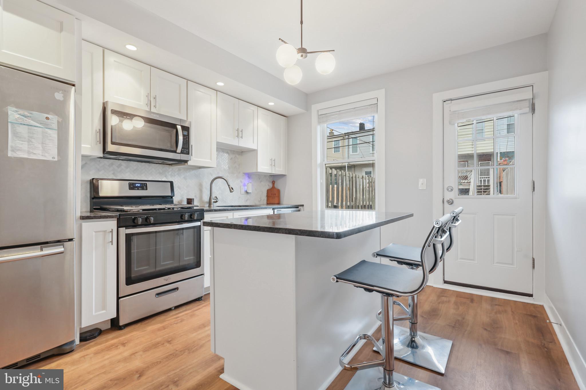 GREEKTOWN - Residential Lease