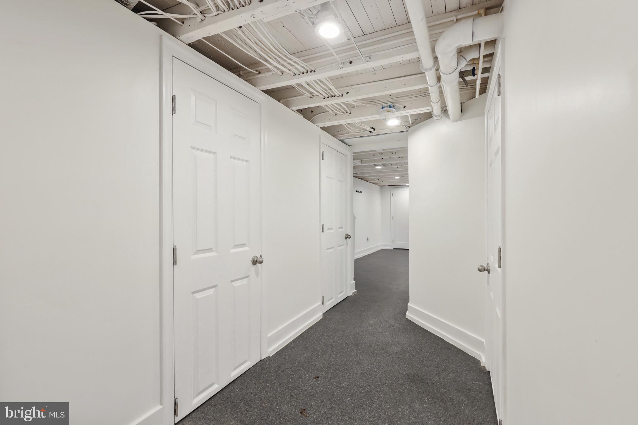 GREEKTOWN - Residential Lease