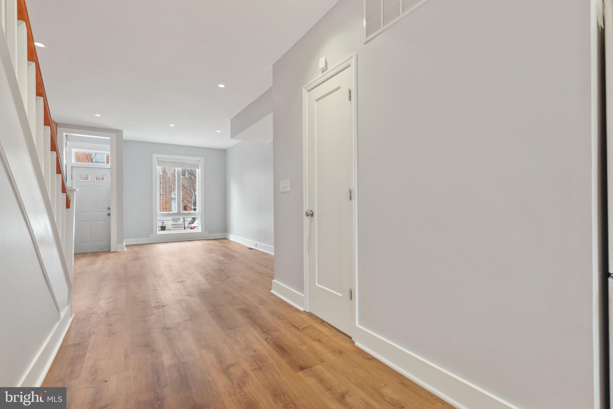 GREEKTOWN - Residential Lease