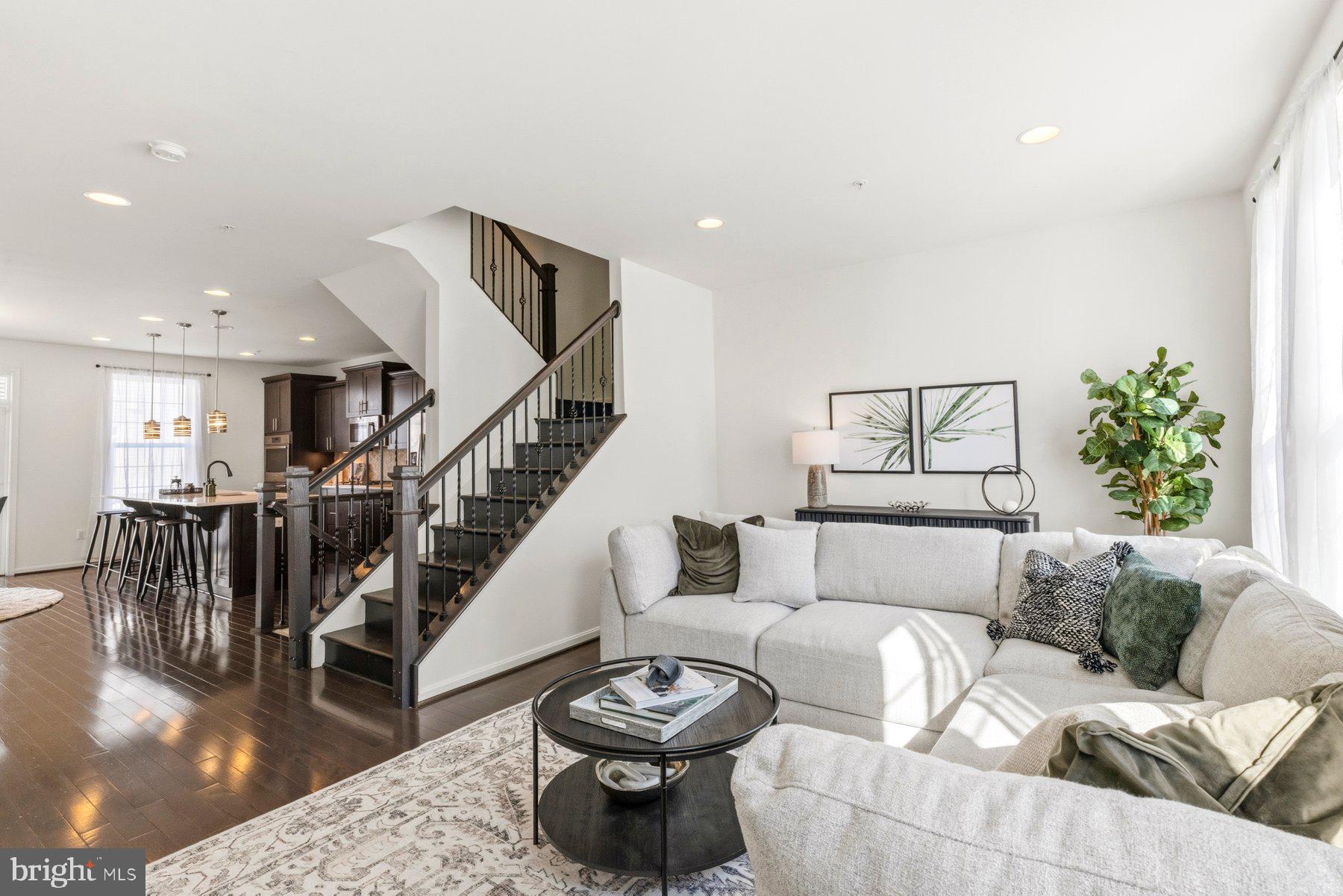 ELKRIDGE CROSSING - Residential