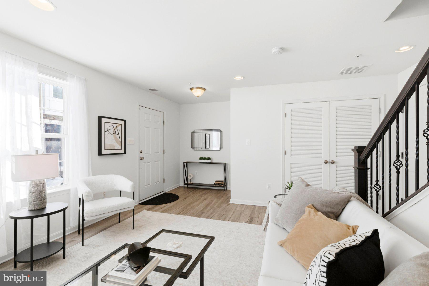 ELKRIDGE CROSSING - Residential