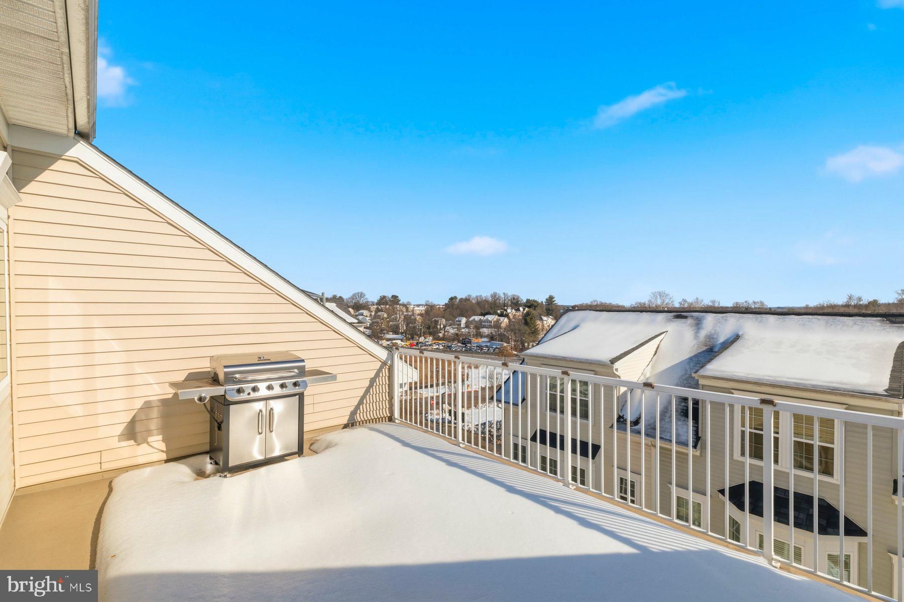 ELKRIDGE CROSSING - Residential