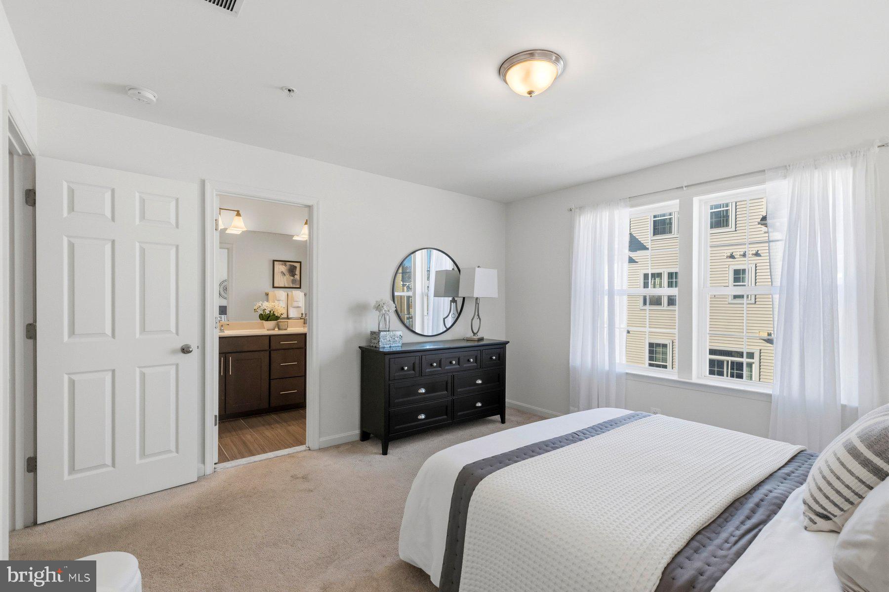 ELKRIDGE CROSSING - Residential